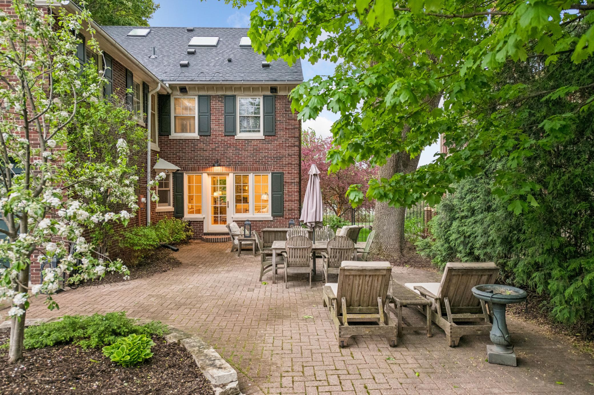View of Residential at 2240 Lake Of The Isles Parkway, Minneapolis MN 55405, Minneapolis (65 of 88) - Mike Wilen | Minnesota Team Real Estate