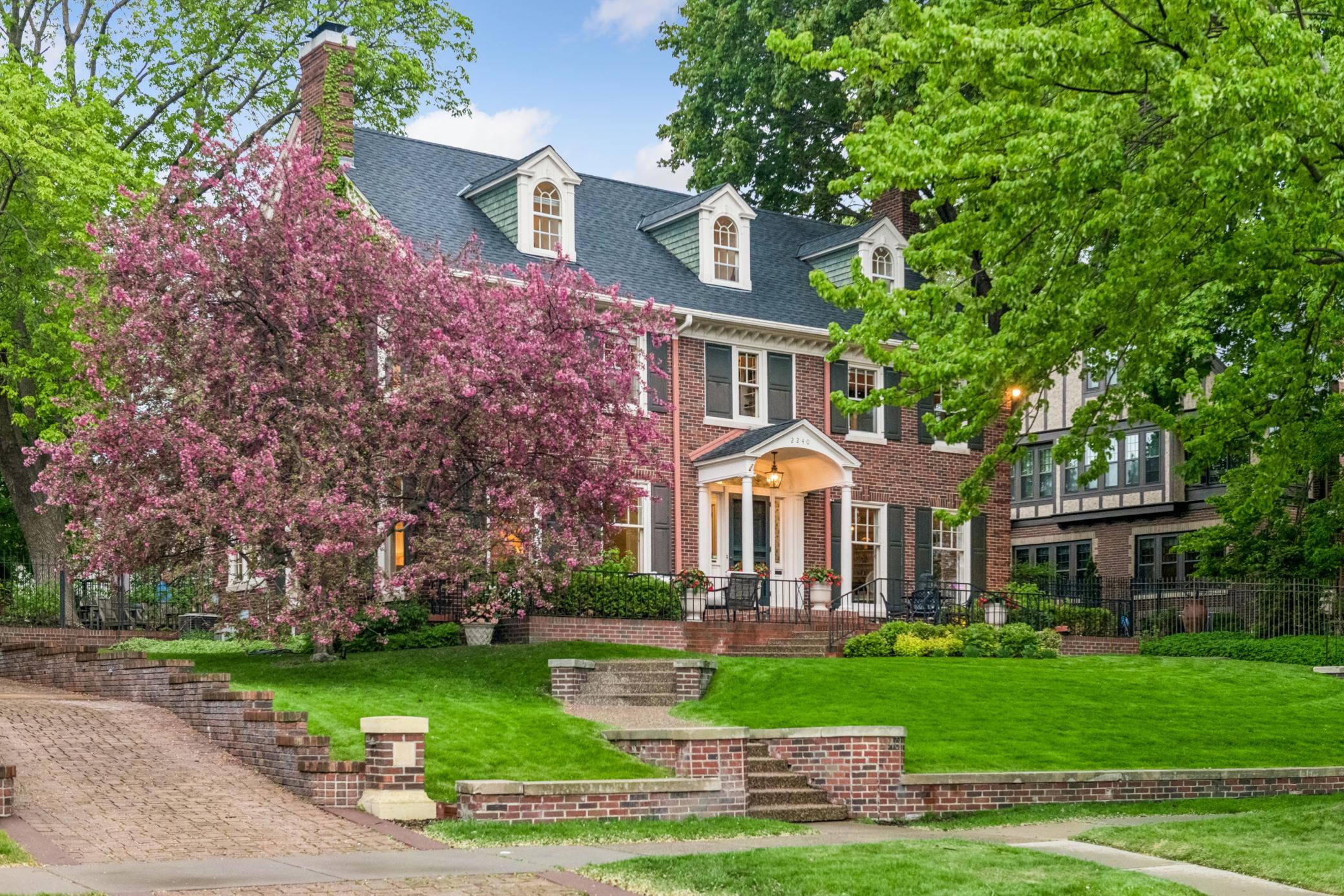 View of Residential at 2240 Lake Of The Isles Parkway, Minneapolis MN 55405, Minneapolis (85 of 88) - Mike Wilen | Minnesota Team Real Estate