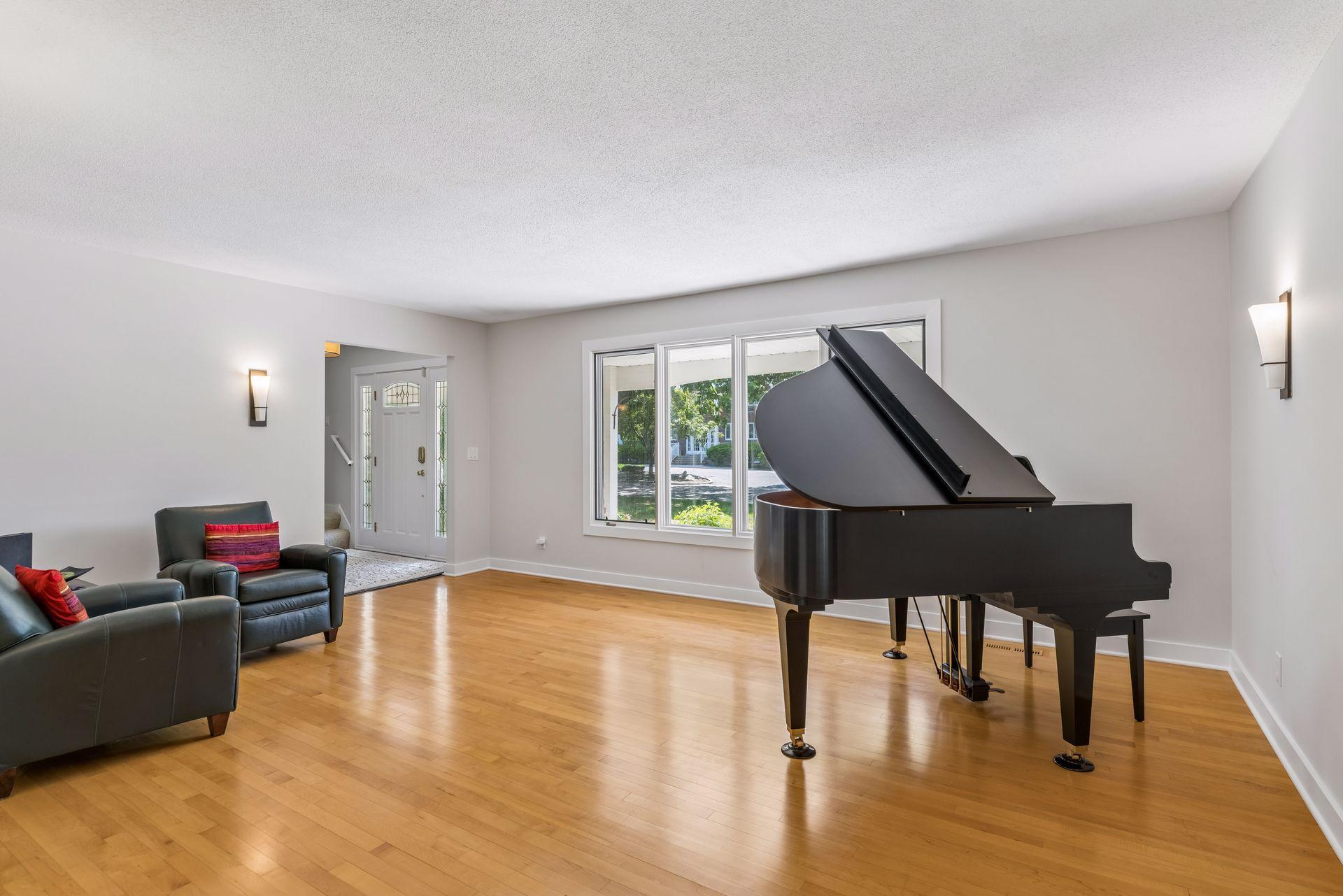 View of Residential at 6016 Eden Prairie Road, Edina MN 55436, Edina (18 of 64) - Mike Wilen | Minnesota Team Real Estate