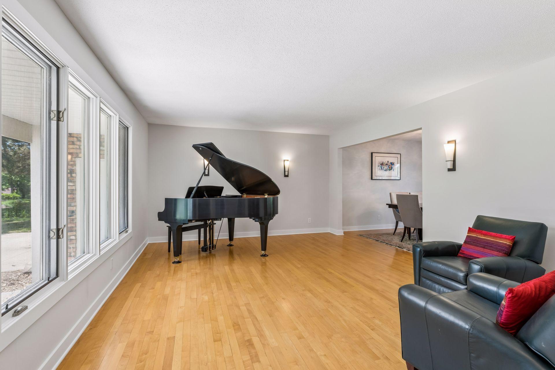 View of Residential at 6016 Eden Prairie Road, Edina MN 55436, Edina (12 of 64) - Mike Wilen | Minnesota Team Real Estate