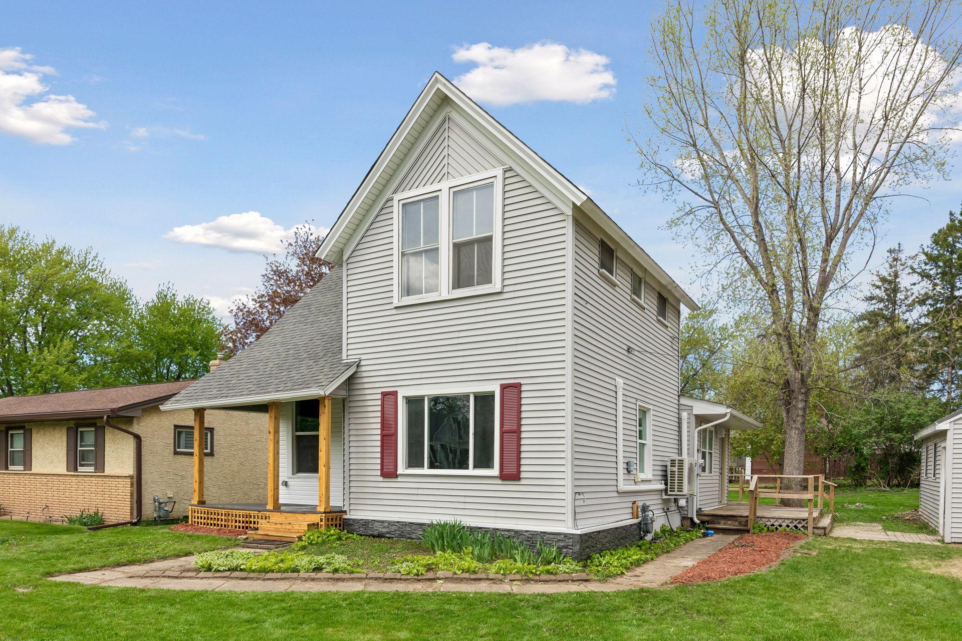 View of Residential at 2587 2nd Avenue, North Saint Paul MN 55109, North Saint Paul (3 of 30) - Mike Wilen | Minnesota Team Real Estate