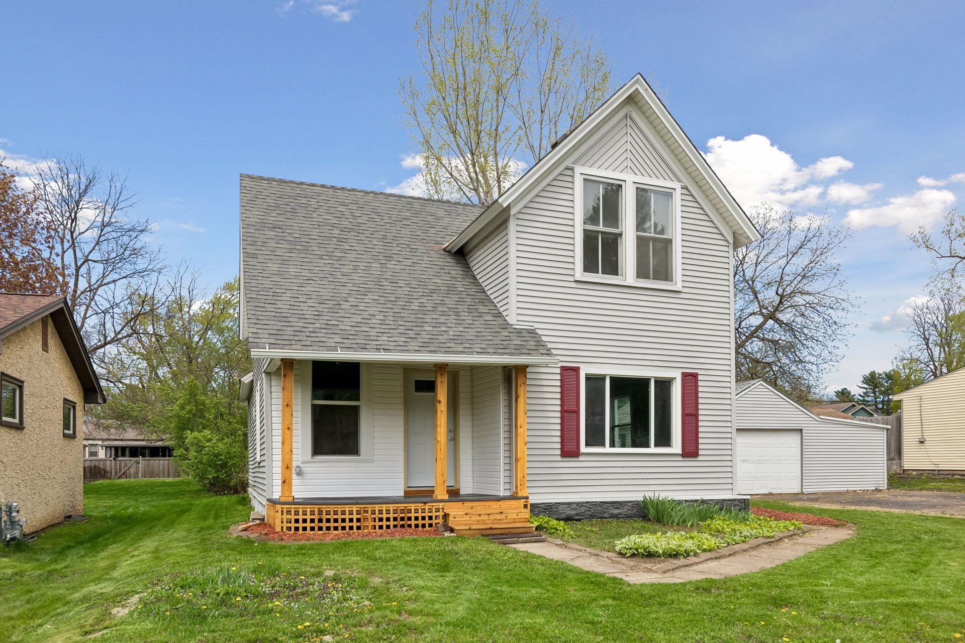 View of Single Family at 2587 2nd Avenue, North Saint Paul - Mike Wilen | Minnesota Team Real Estate