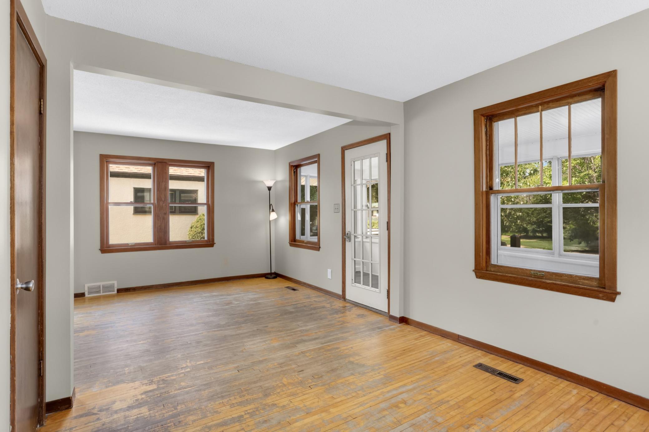 View of Residential at 1404 Hubbard Avenue, Saint Paul MN 55104, Saint Paul (9 of 37) - Mike Wilen | Minnesota Team Real Estate