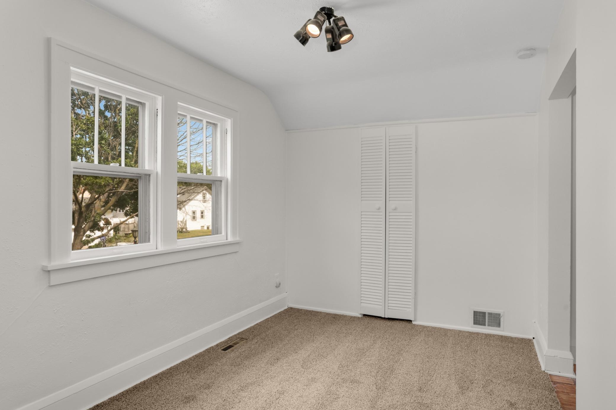 View of Residential at 1404 Hubbard Avenue, Saint Paul MN 55104, Saint Paul (19 of 37) - Mike Wilen | Minnesota Team Real Estate