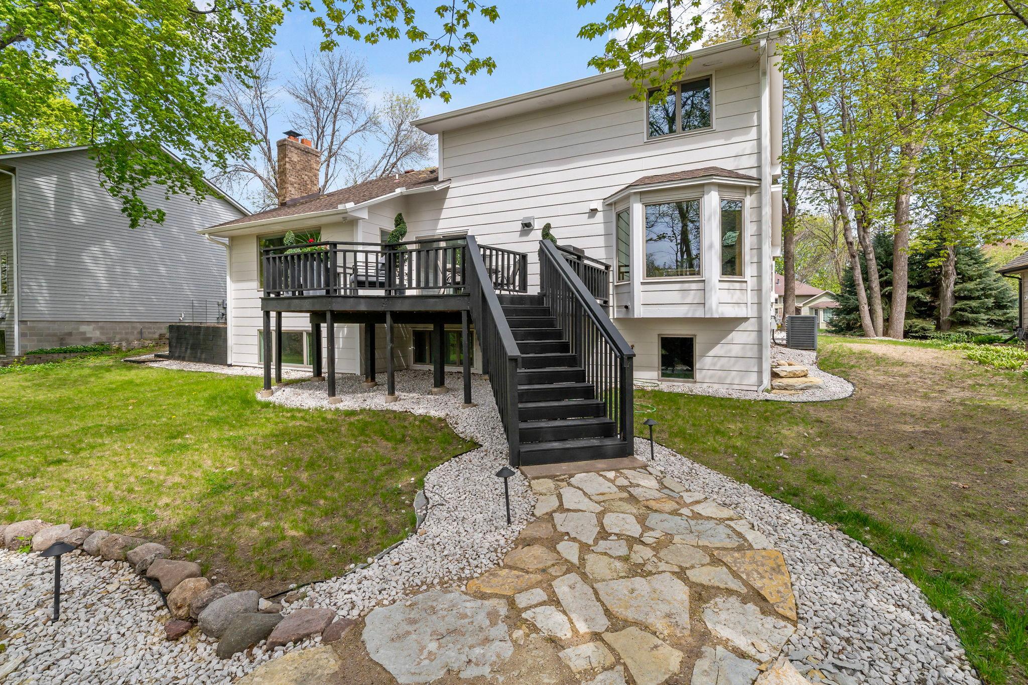View of Residential at 9421 Dallas Lane, Maple Grove MN 55369, Maple Grove (32 of 39) - Mike Wilen | Minnesota Team Real Estate