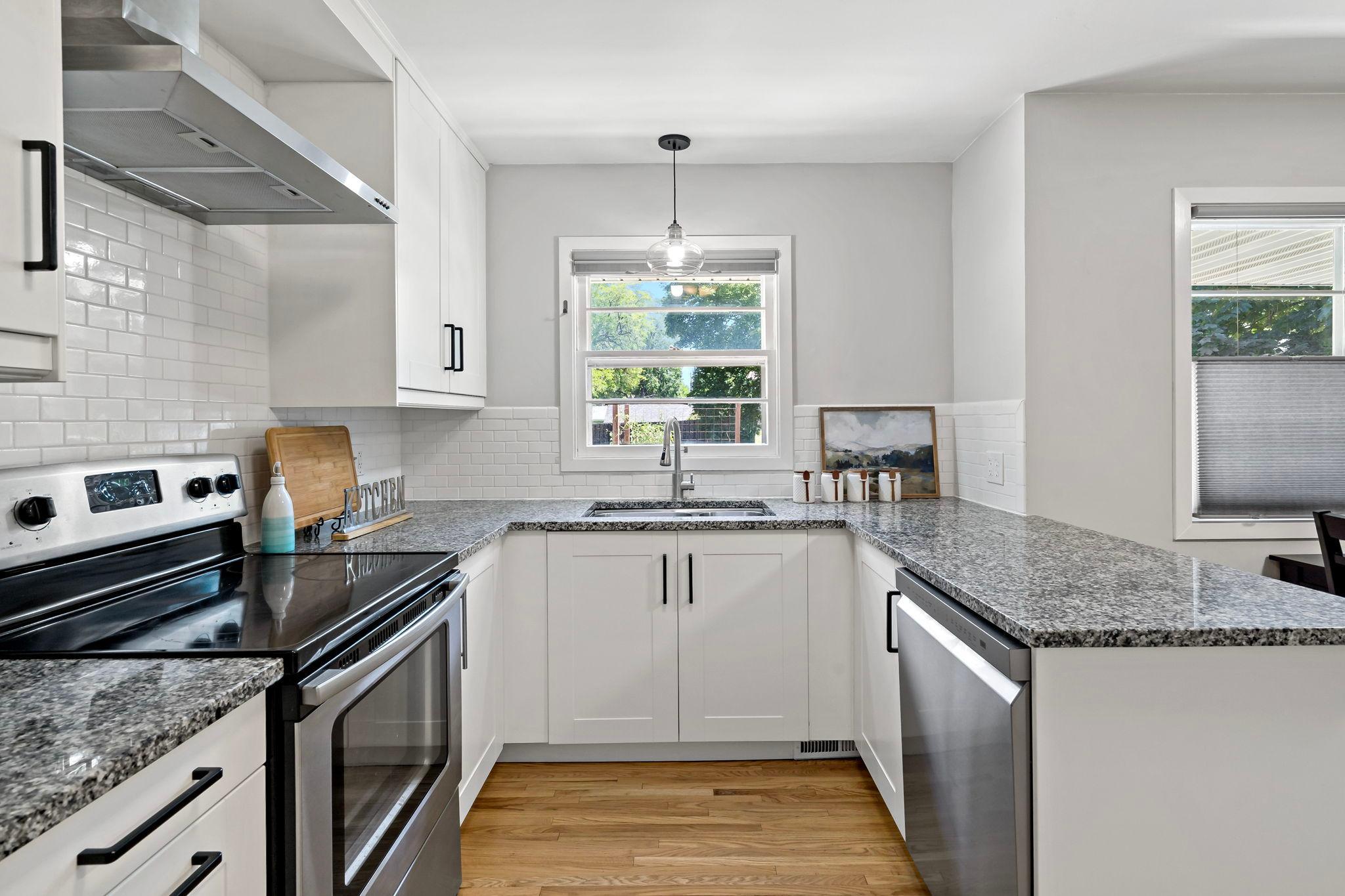 View of Residential at 1389 Prior Avenue, Saint Paul MN 55116, Saint Paul (11 of 51) - Mike Wilen | Minnesota Team Real Estate