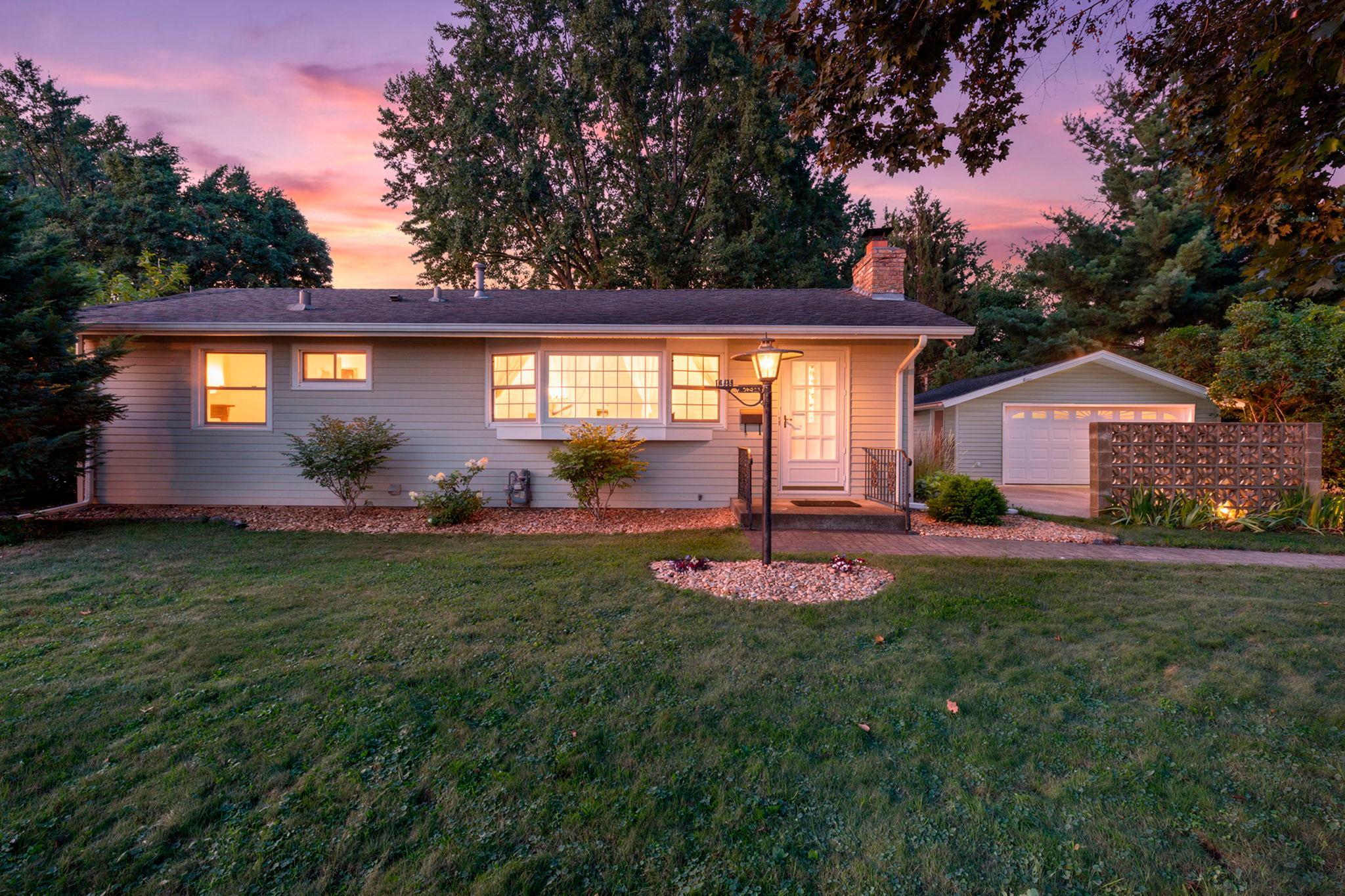 View of Residential at 10433 Washburn Avenue, Bloomington MN 55431, Bloomington (6 of 57) - Mike Wilen | Minnesota Team Real Estate