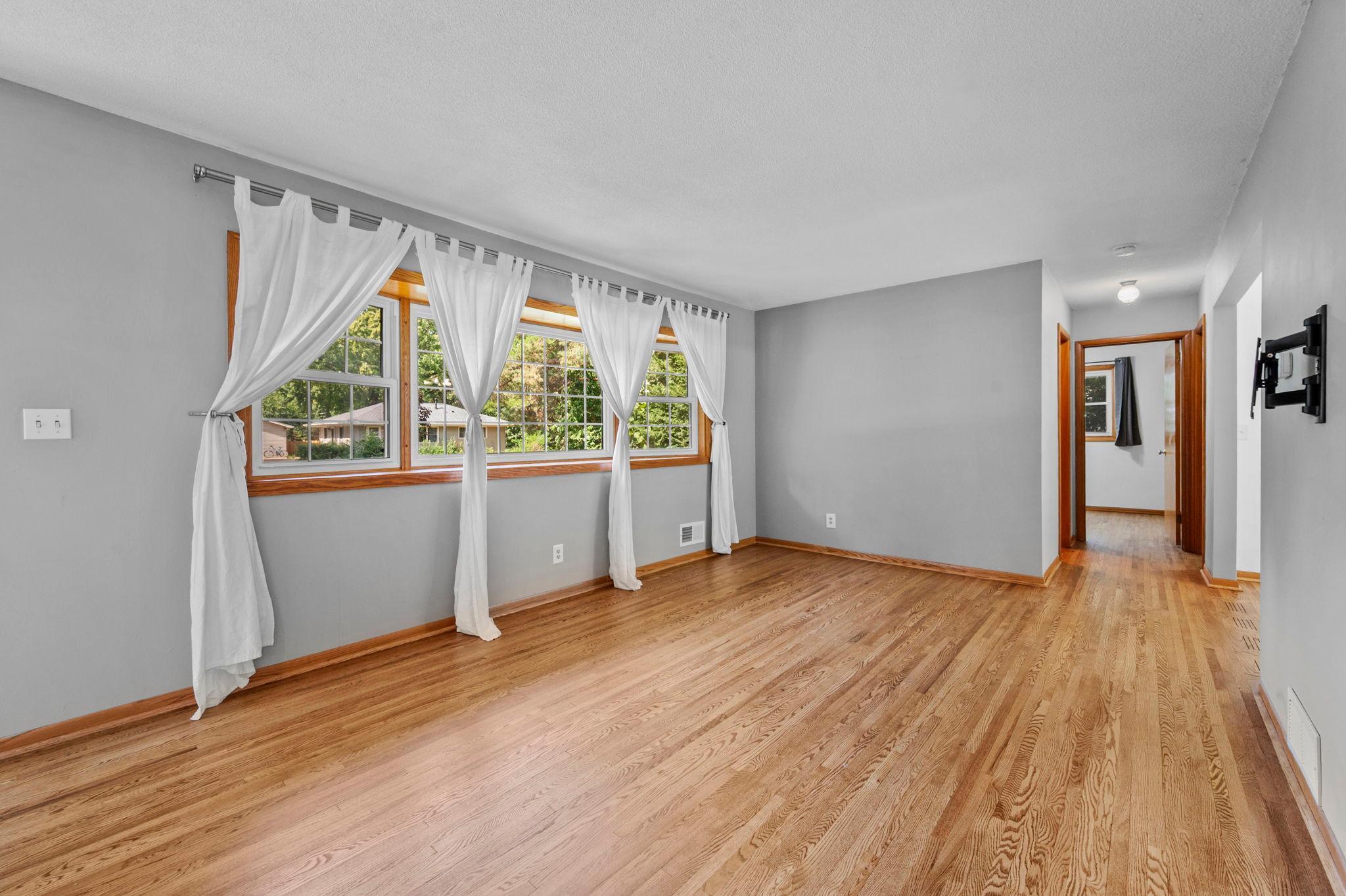 View of Residential at 10433 Washburn Avenue, Bloomington MN 55431, Bloomington (11 of 57) - Mike Wilen | Minnesota Team Real Estate