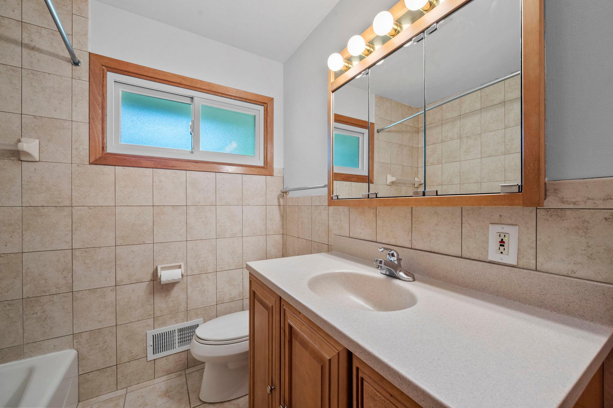 View of Residential at 10433 Washburn Avenue, Bloomington MN 55431, Bloomington (25 of 57) - Mike Wilen | Minnesota Team Real Estate