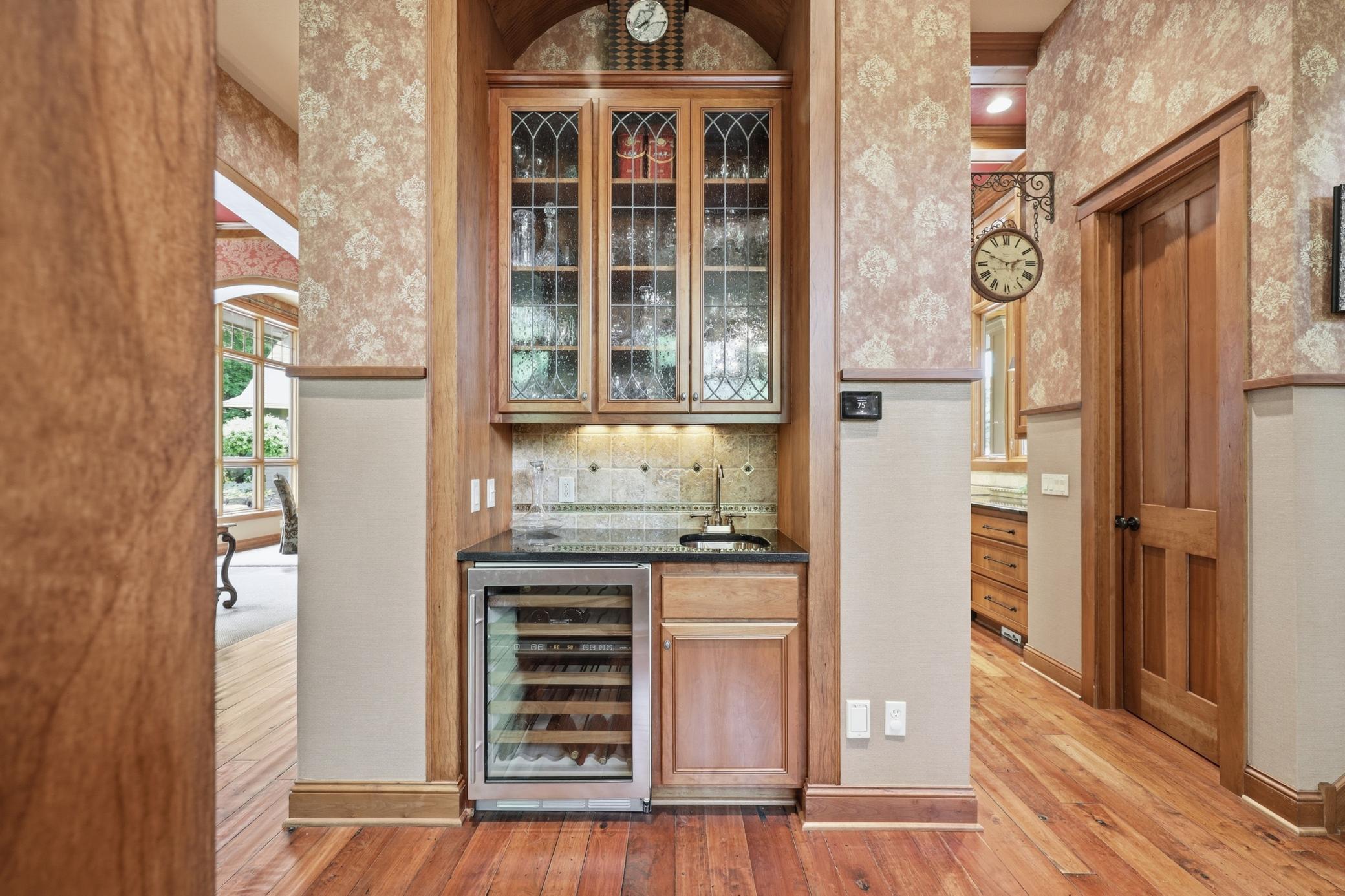 View of Residential at 270 North Shore Drive, Orono MN 55364, Orono (9 of 56) - Mike Wilen | Minnesota Team Real Estate