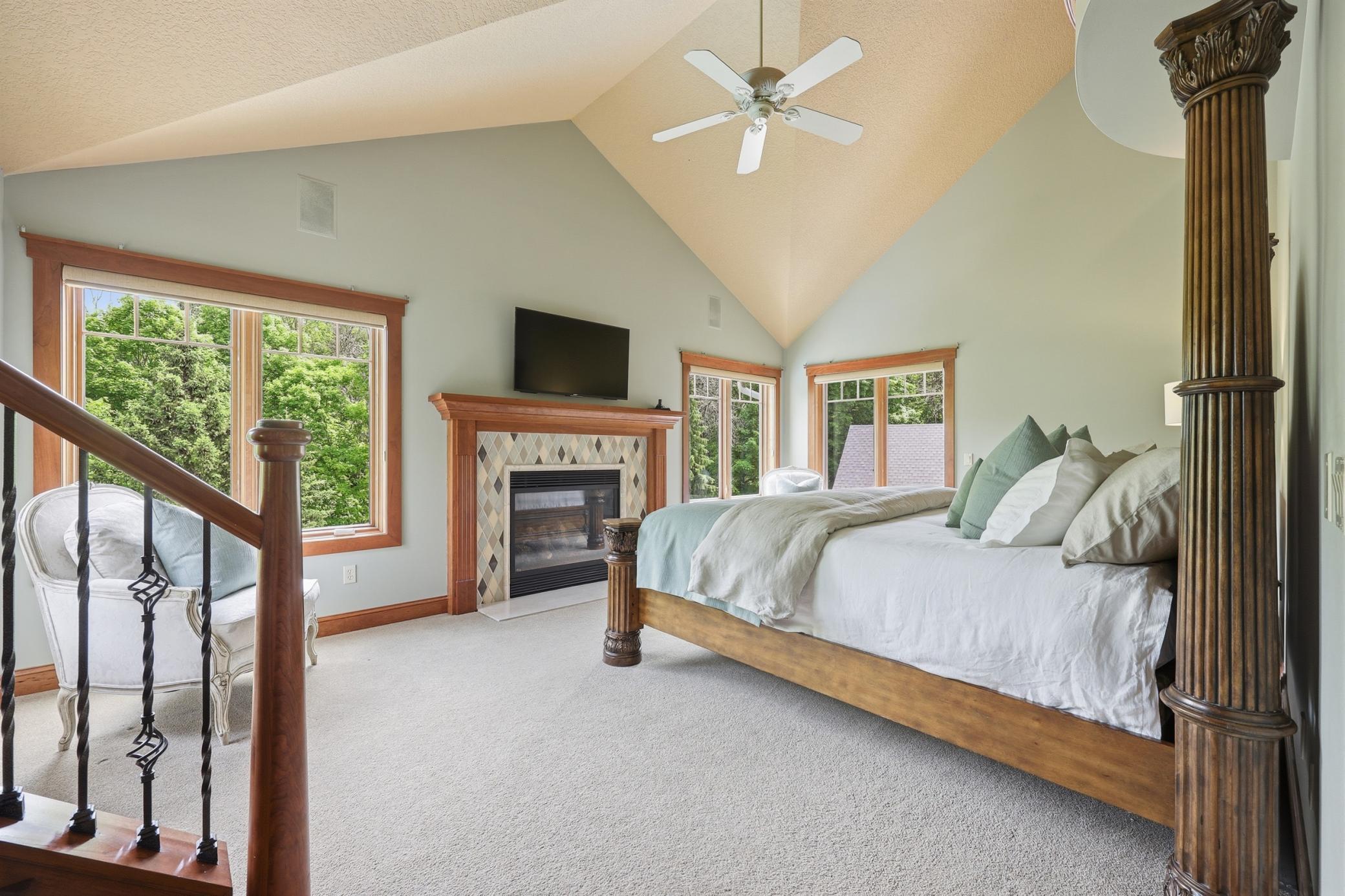 View of Residential at 270 North Shore Drive, Orono MN 55364, Orono (19 of 56) - Mike Wilen | Minnesota Team Real Estate