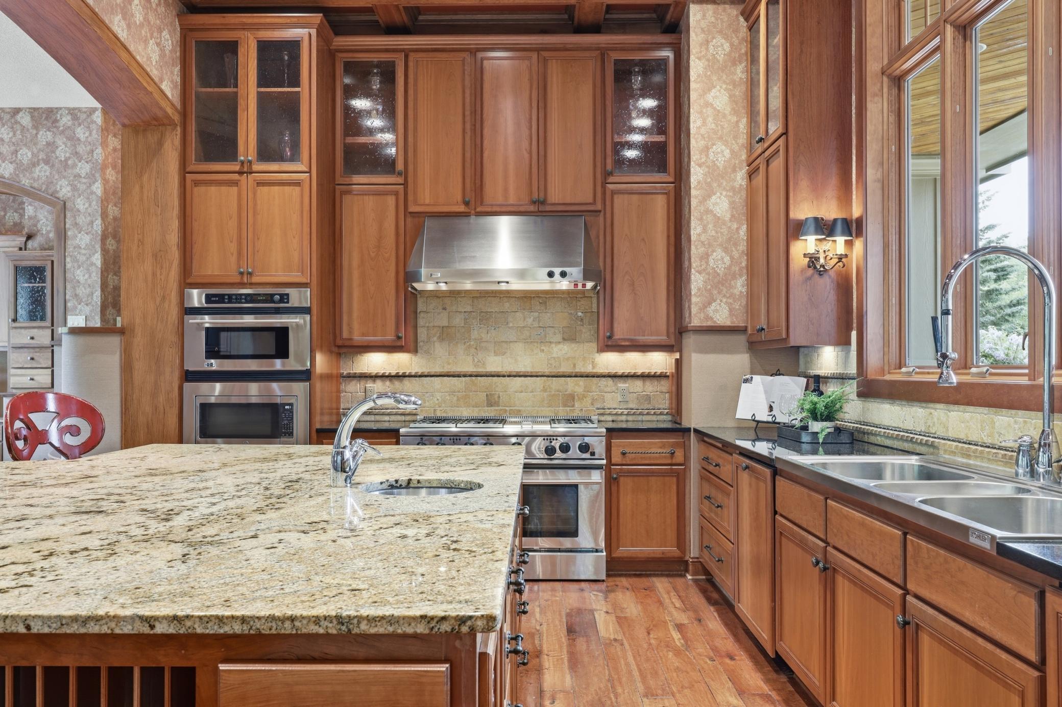 View of Residential at 270 North Shore Drive, Orono MN 55364, Orono (13 of 56) - Mike Wilen | Minnesota Team Real Estate
