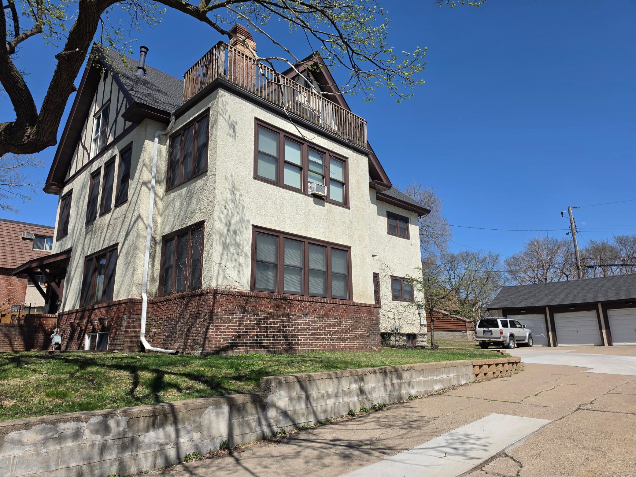 View of Residential Income at 2017 Grand Avenue, Minneapolis MN 55405, Minneapolis (2 of 48) - Mike Wilen | Minnesota Team Real Estate