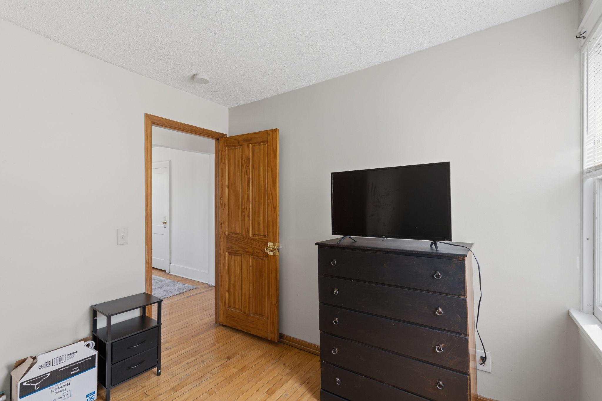 View of Residential Income at 1105 Rose Avenue, Saint Paul MN 55106, Saint Paul (10 of 27) - Mike Wilen | Minnesota Team Real Estate