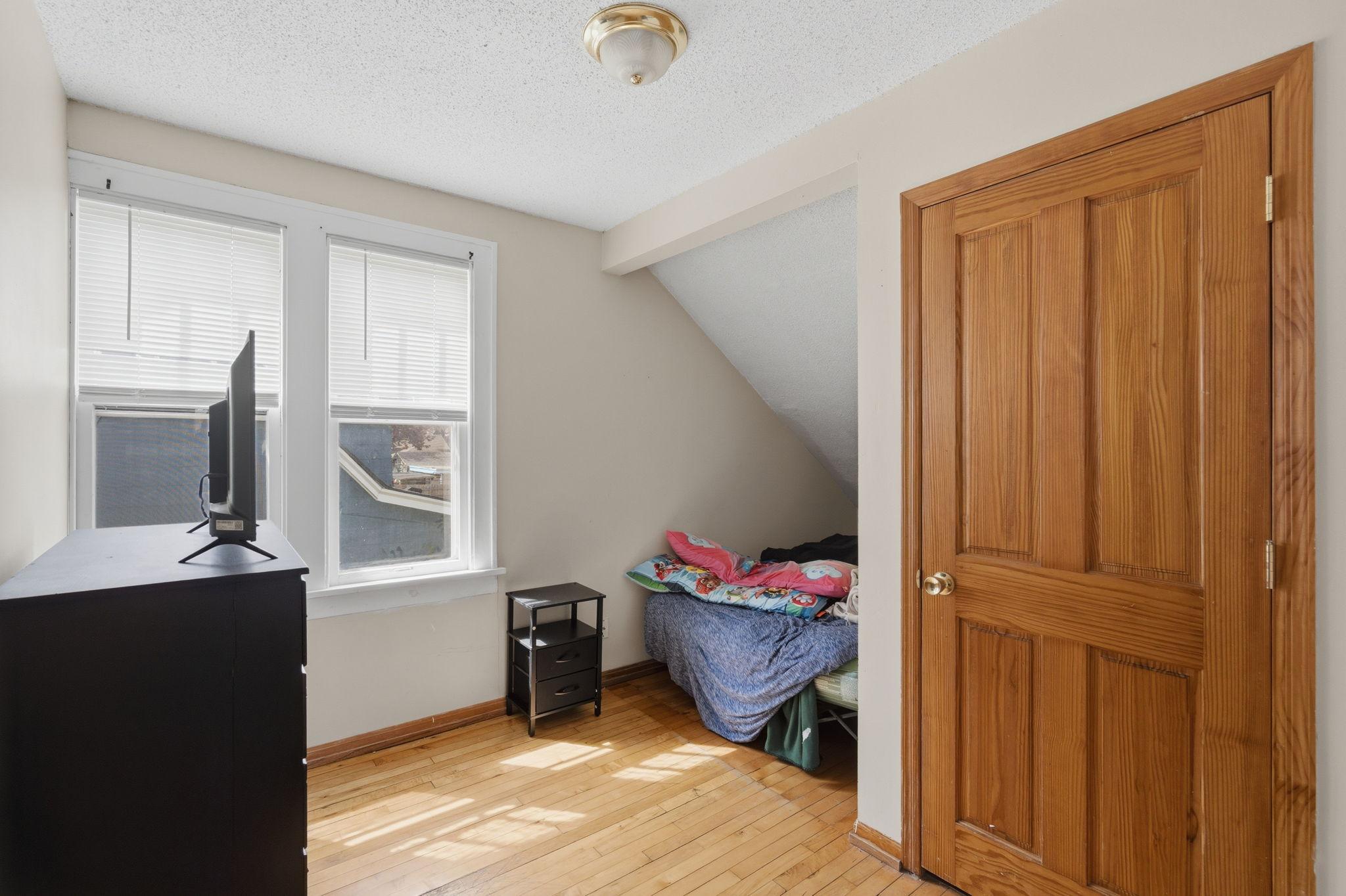 View of Residential Income at 1105 Rose Avenue, Saint Paul MN 55106, Saint Paul (7 of 27) - Mike Wilen | Minnesota Team Real Estate