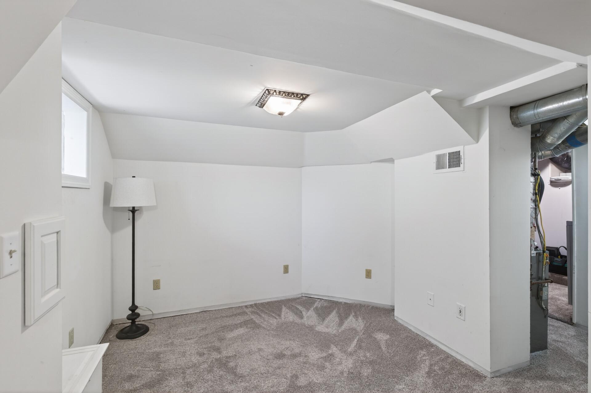 View of Residential at 394 Dewey Street, Saint Paul MN 55104, Saint Paul (33 of 45) - Mike Wilen | Minnesota Team Real Estate