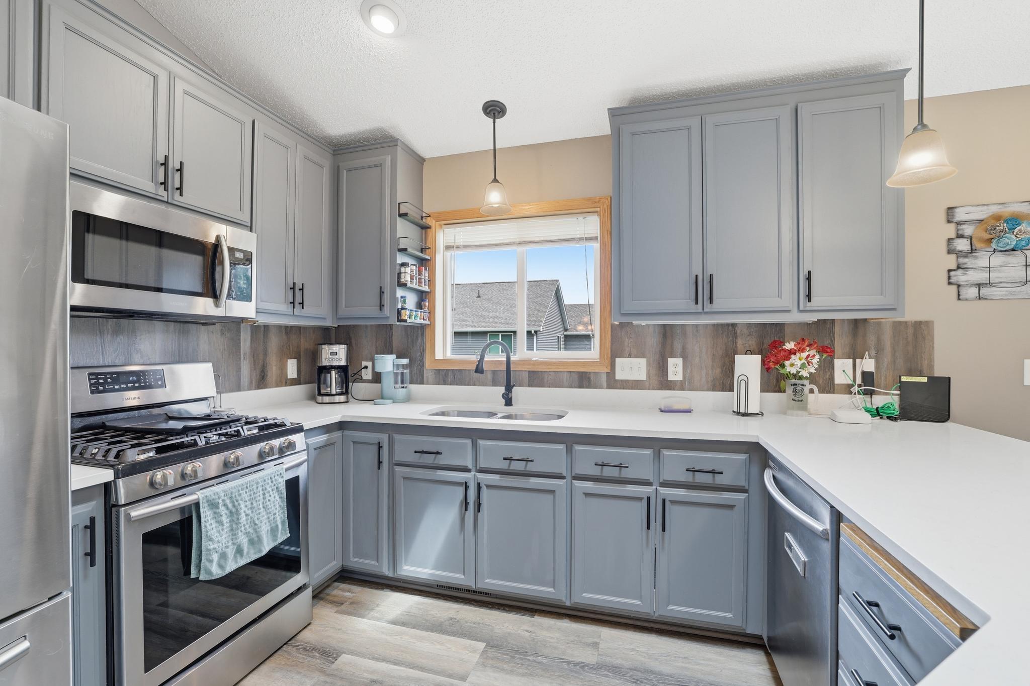 View of Residential at 961 Ivy Hills Road, Belle Plaine MN 56011, Belle Plaine (4 of 30) - Mike Wilen | Minnesota Team Real Estate