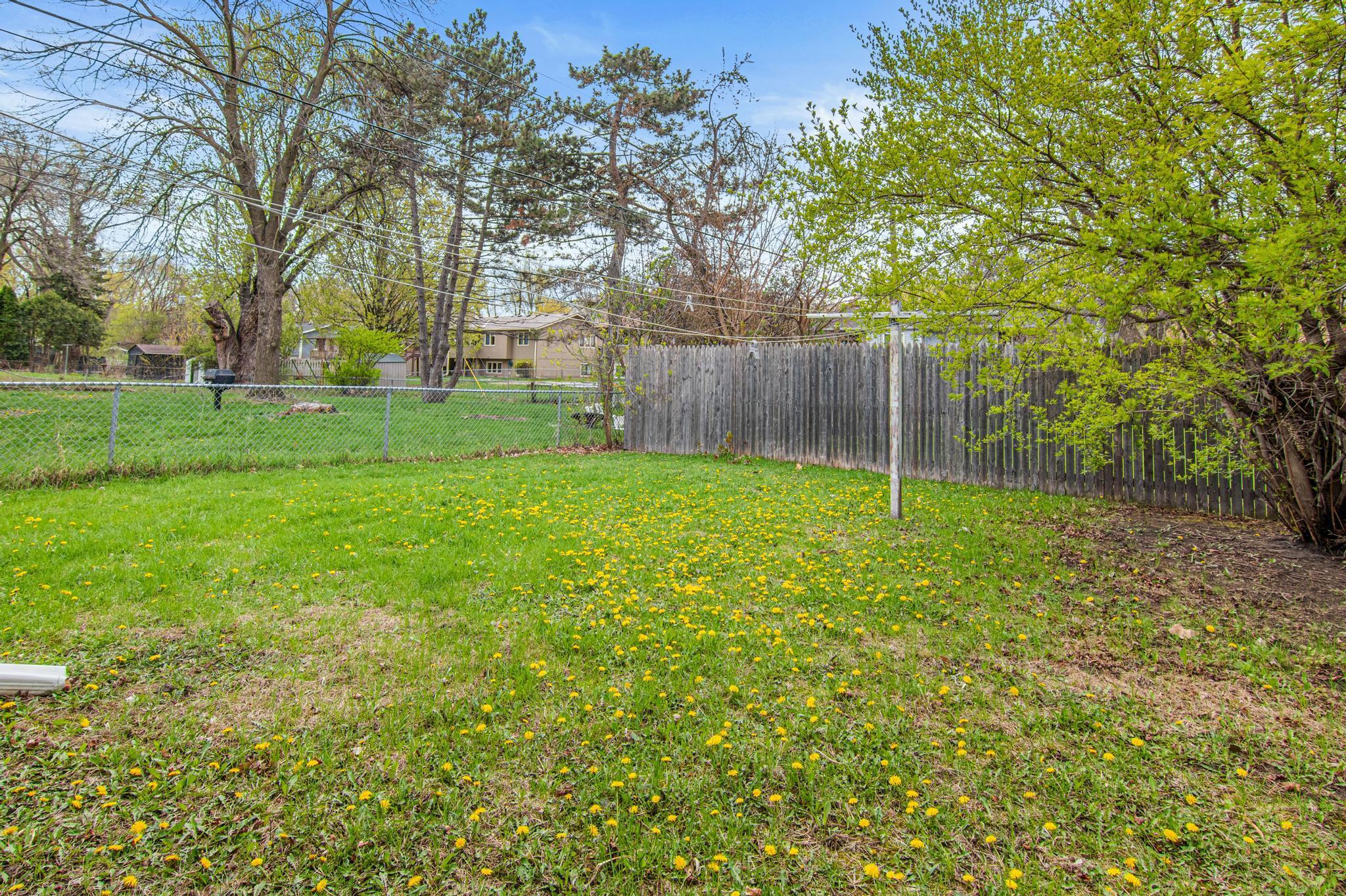 View of Residential at 8033 Georgia Avenue, Brooklyn Park MN 55445, Brooklyn Park (28 of 30) - Mike Wilen | Minnesota Team Real Estate