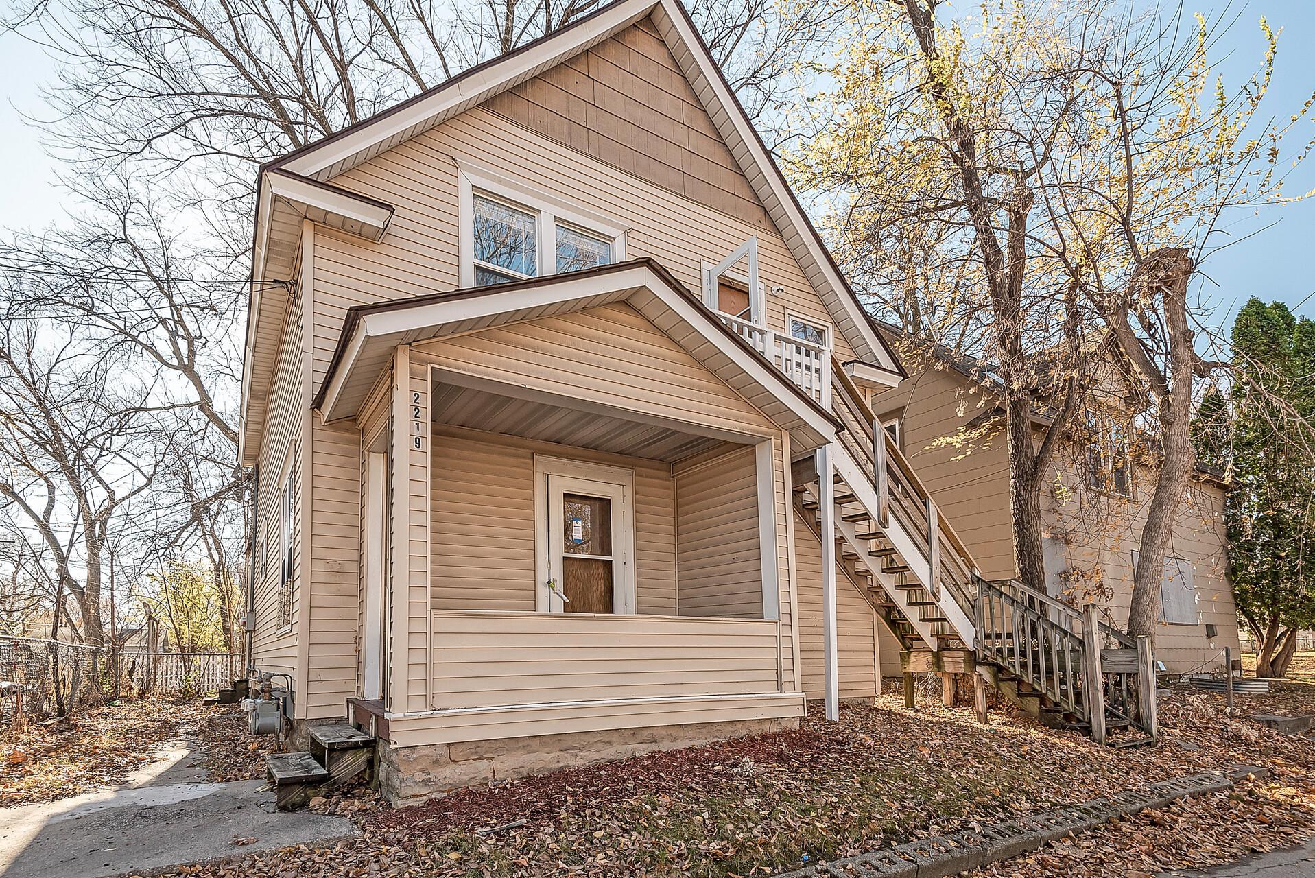 View of Residential Income at 2219 29th Avenue, Minneapolis MN 55411, Minneapolis (2 of 25) - Mike Wilen | Minnesota Team Real Estate