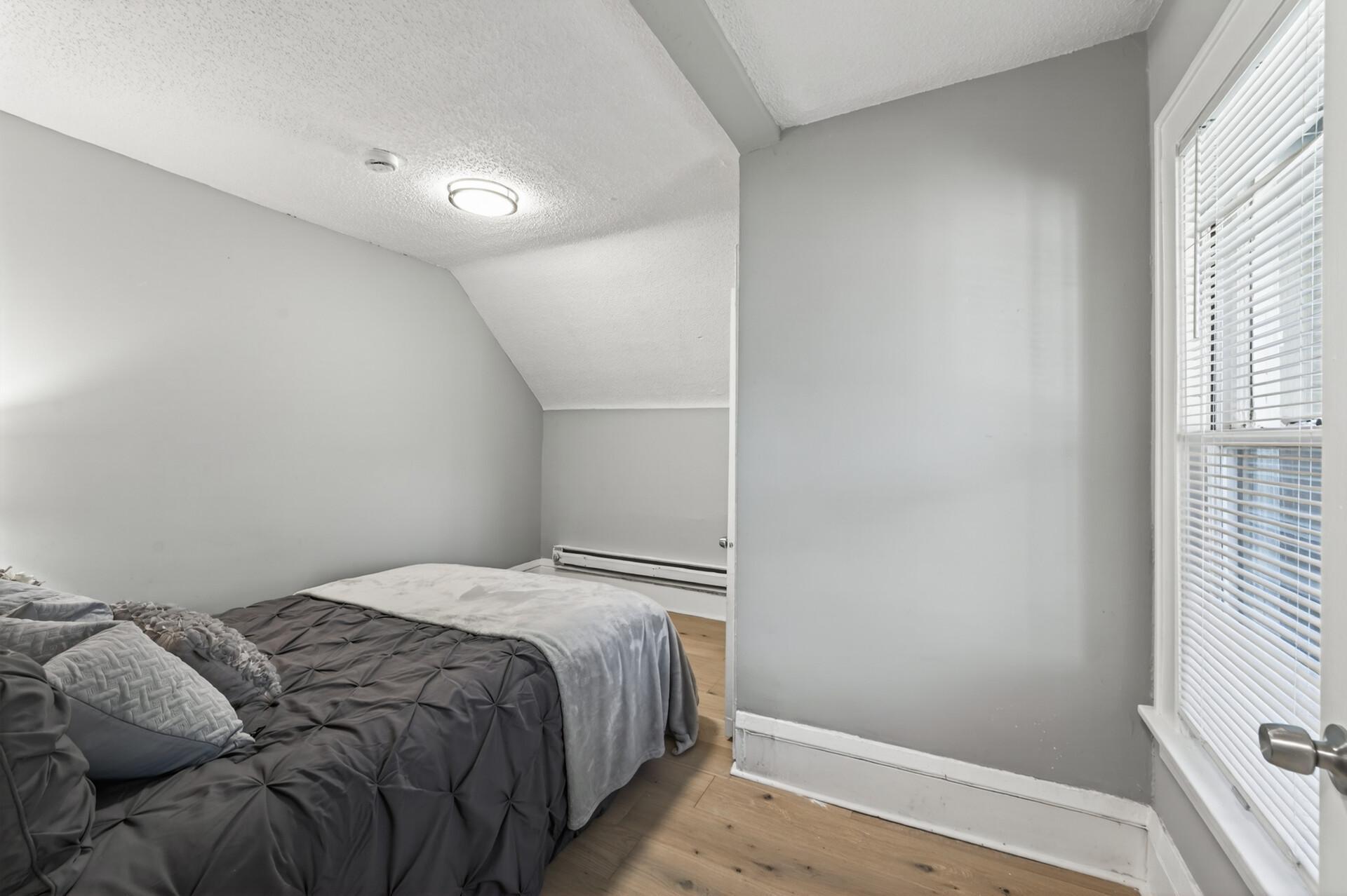 View of Residential Income at 2219 29th Avenue, Minneapolis MN 55411, Minneapolis (24 of 25) - Mike Wilen | Minnesota Team Real Estate