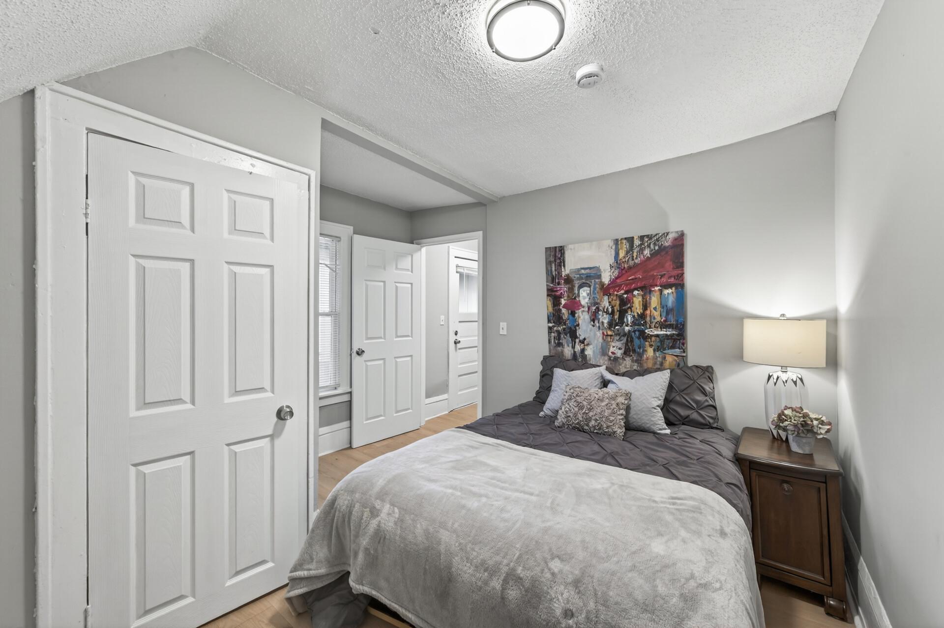 View of Residential Income at 2219 29th Avenue, Minneapolis MN 55411, Minneapolis (23 of 25) - Mike Wilen | Minnesota Team Real Estate