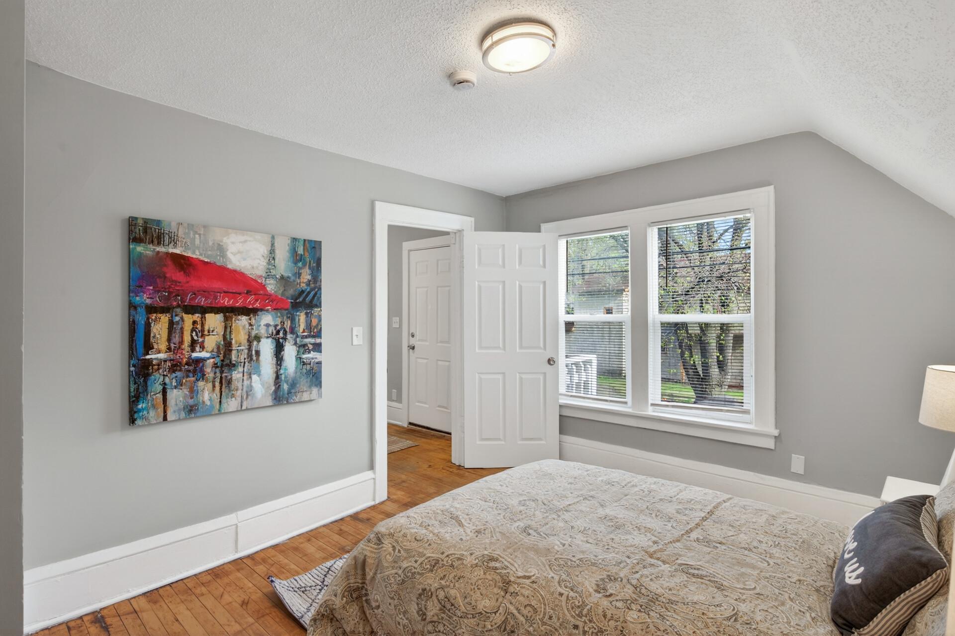 View of Residential Income at 2219 29th Avenue, Minneapolis MN 55411, Minneapolis (19 of 25) - Mike Wilen | Minnesota Team Real Estate