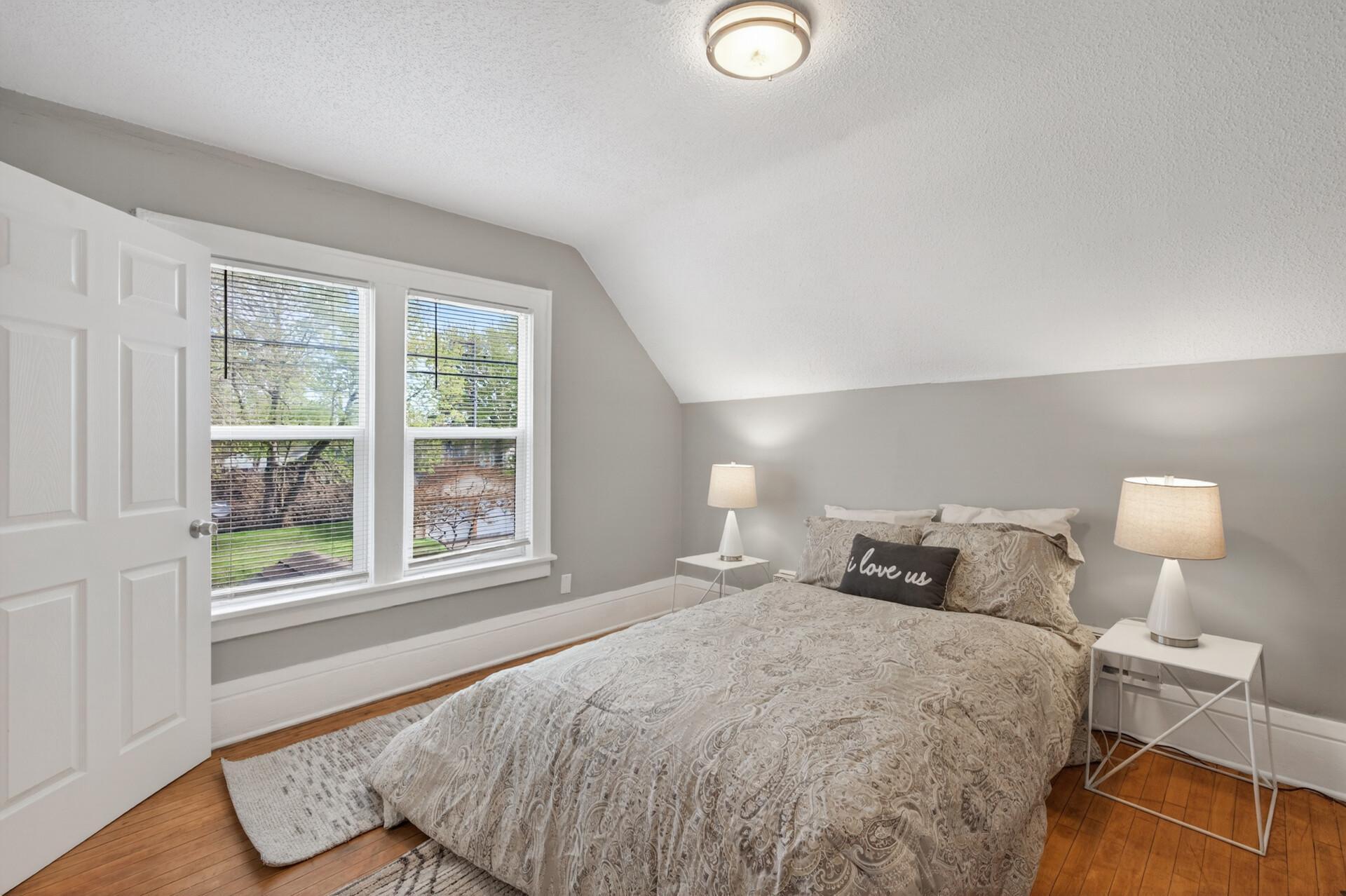 View of Residential Income at 2219 29th Avenue, Minneapolis MN 55411, Minneapolis (18 of 25) - Mike Wilen | Minnesota Team Real Estate