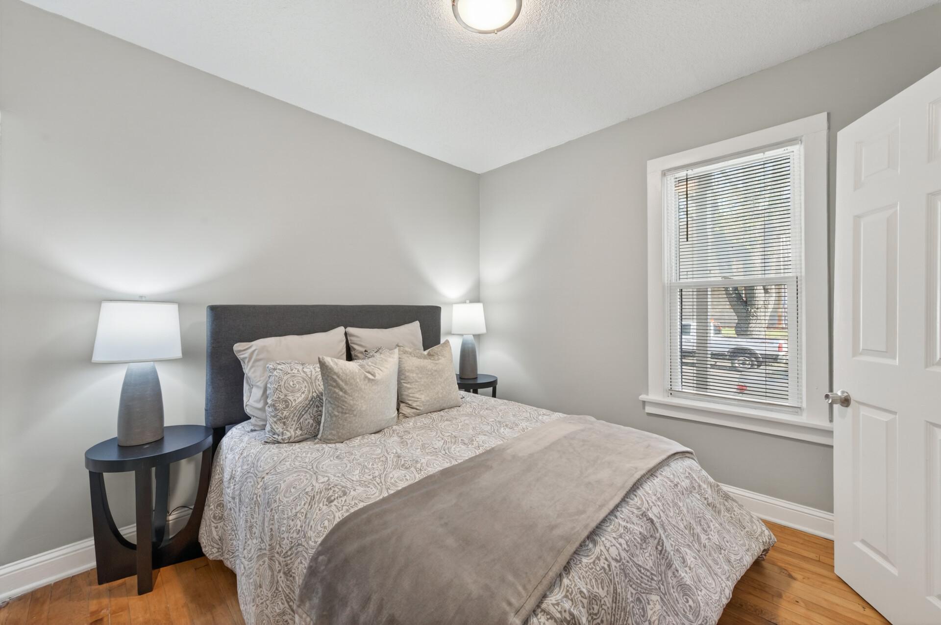View of Residential Income at 2219 29th Avenue, Minneapolis MN 55411, Minneapolis (10 of 25) - Mike Wilen | Minnesota Team Real Estate