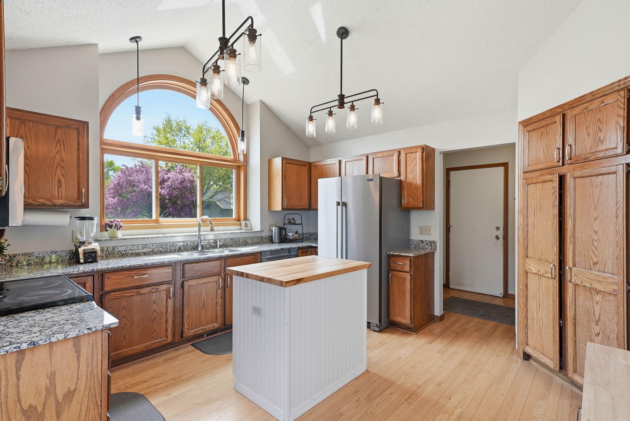View of Residential at 7135 Upper 157th Street, Apple Valley MN 55124, Apple Valley (8 of 60) - Mike Wilen | Minnesota Team Real Estate