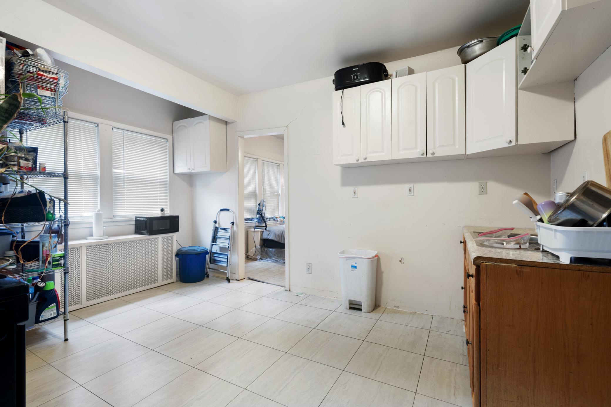View of Residential Income at 918 Queen Avenue, Minneapolis MN 55411, Minneapolis (19 of 28) - Mike Wilen | Minnesota Team Real Estate