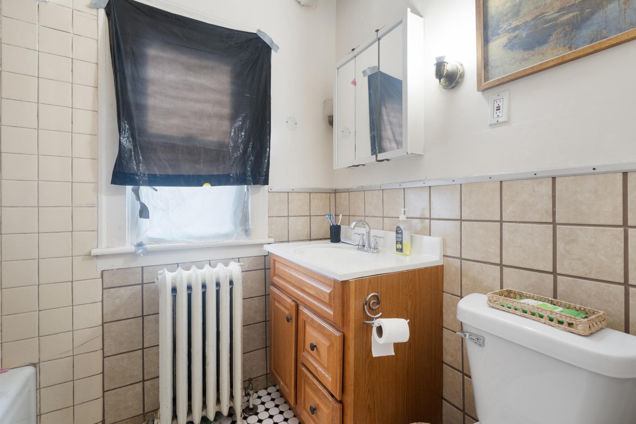 View of Residential Income at 918 Queen Avenue, Minneapolis MN 55411, Minneapolis (21 of 28) - Mike Wilen | Minnesota Team Real Estate