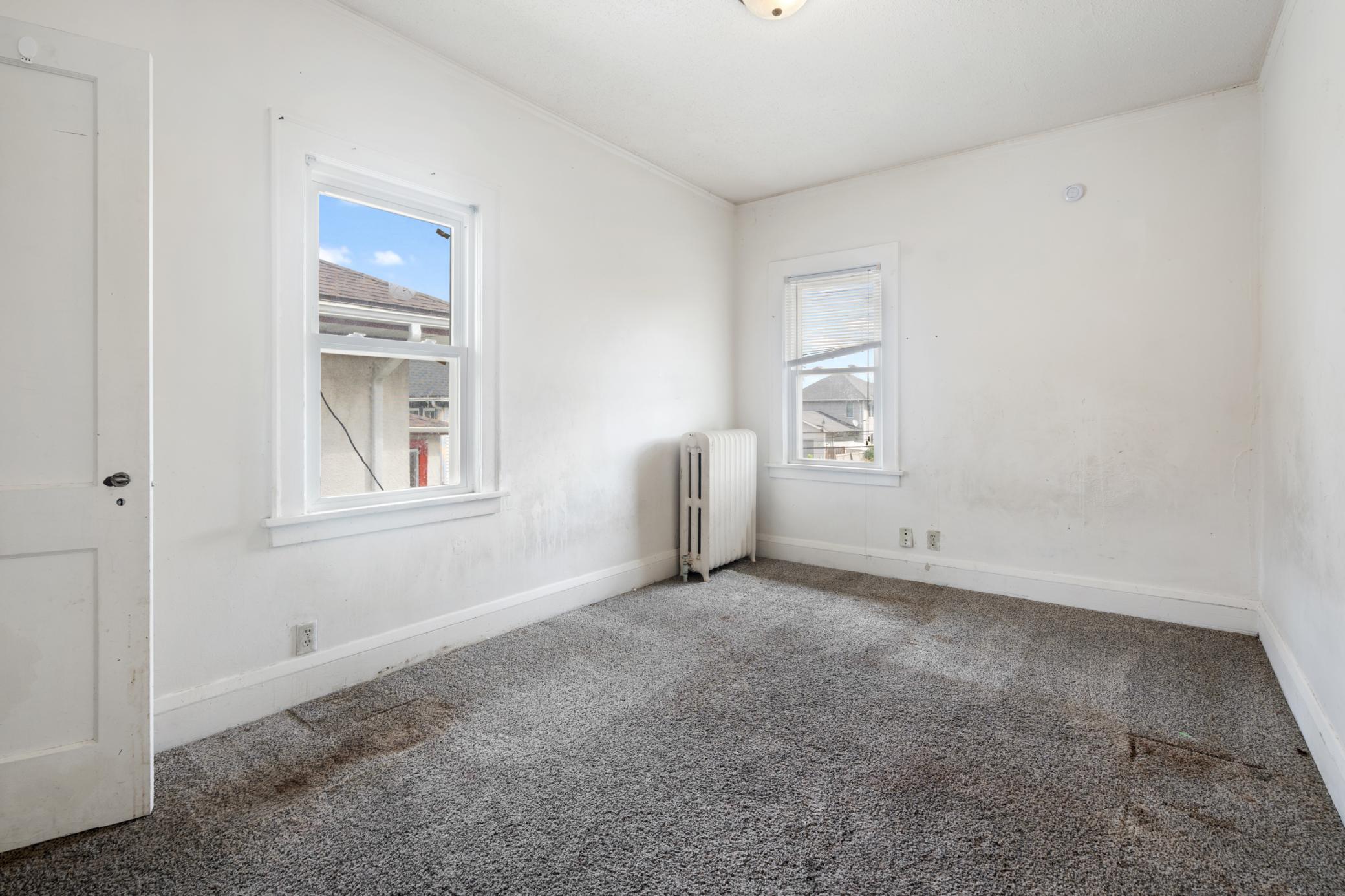 View of Residential Income at 918 Queen Avenue, Minneapolis MN 55411, Minneapolis (10 of 28) - Mike Wilen | Minnesota Team Real Estate