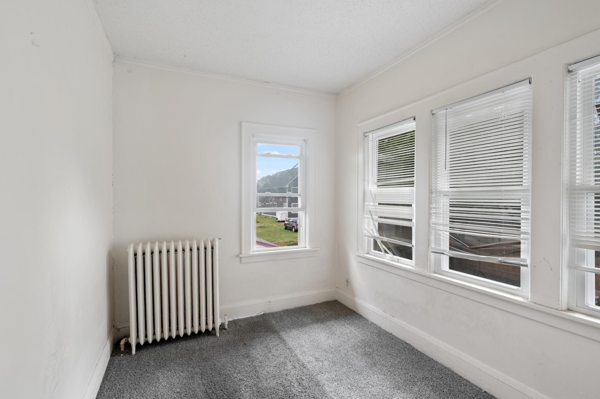 View of Residential Income at 918 Queen Avenue, Minneapolis MN 55411, Minneapolis (13 of 28) - Mike Wilen | Minnesota Team Real Estate