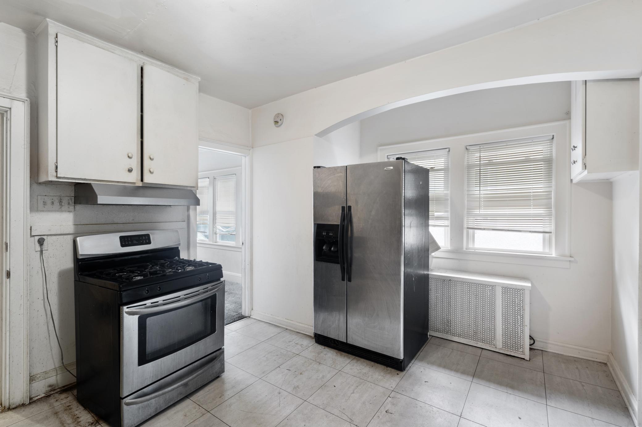 View of Residential Income at 918 Queen Avenue, Minneapolis MN 55411, Minneapolis (8 of 28) - Mike Wilen | Minnesota Team Real Estate