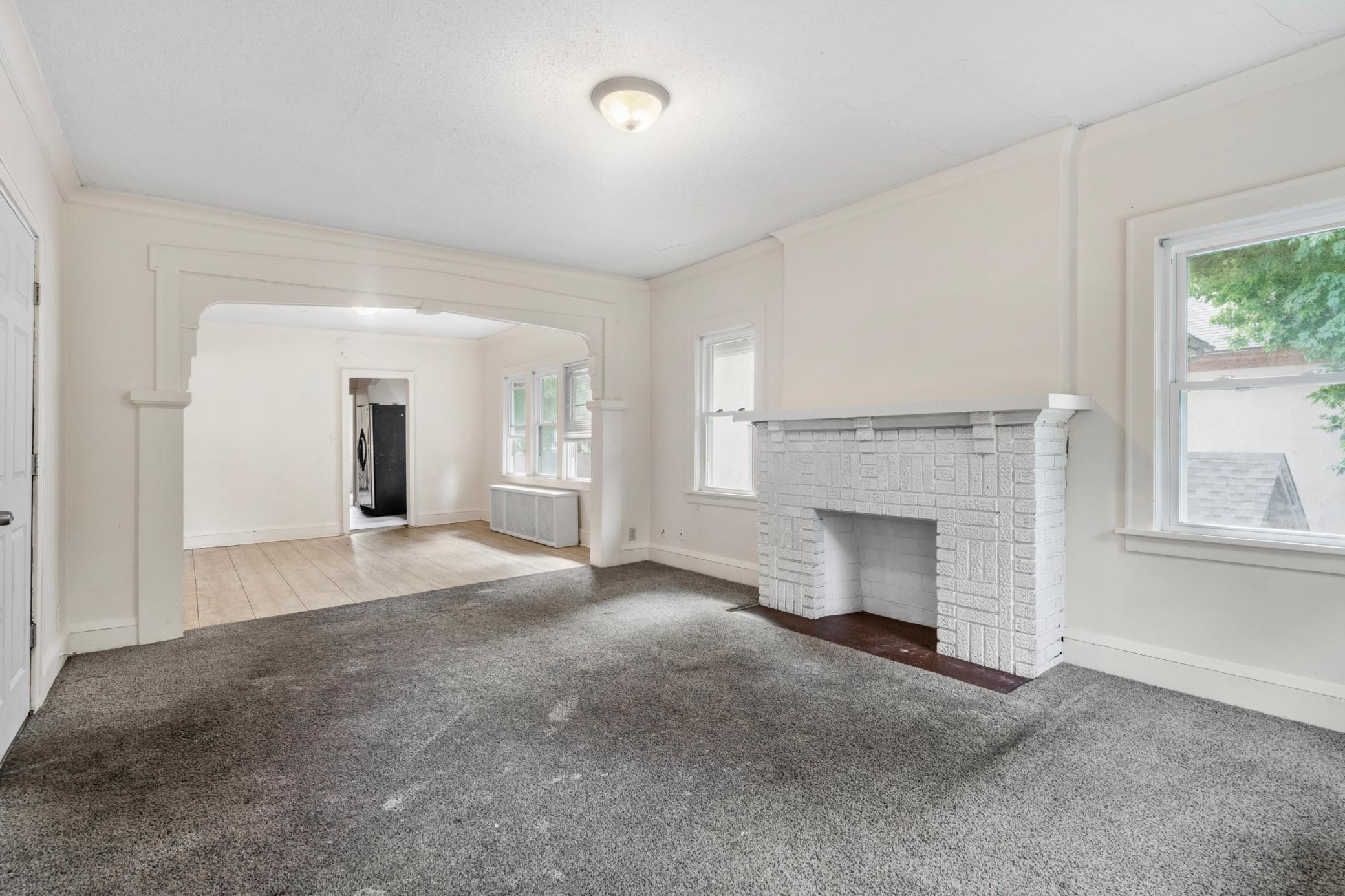 View of Residential Income at 918 Queen Avenue, Minneapolis MN 55411, Minneapolis (2 of 28) - Mike Wilen | Minnesota Team Real Estate