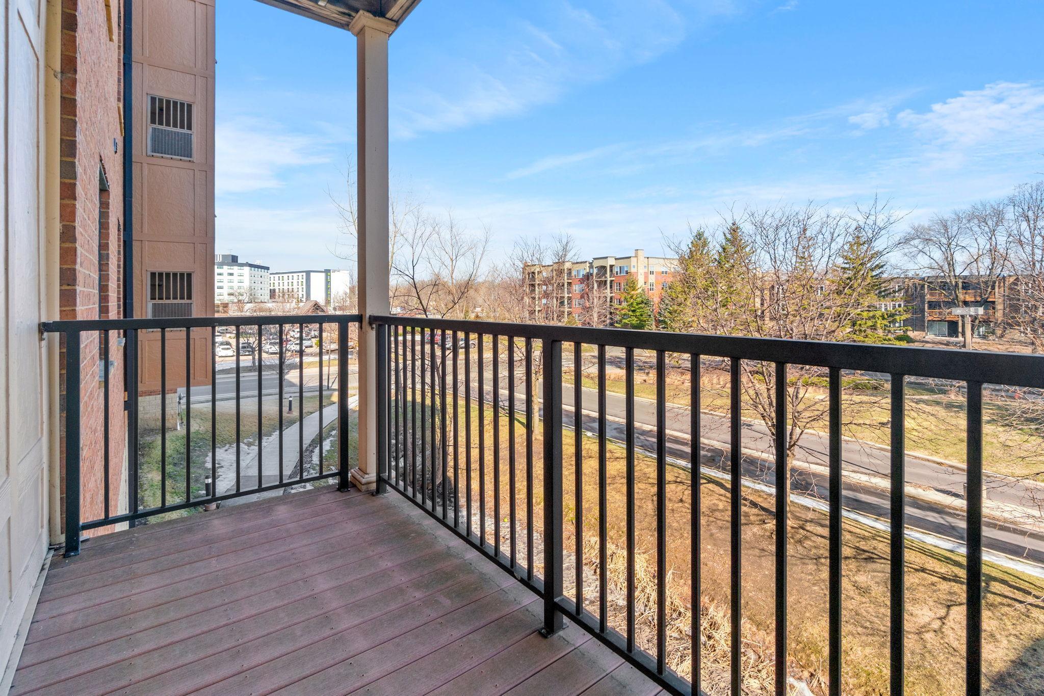 View of Residential at 1155 Ford Road #201, Saint Louis Park MN 55426, Saint Louis Park (20 of 33) - Mike Wilen | Minnesota Team Real Estate