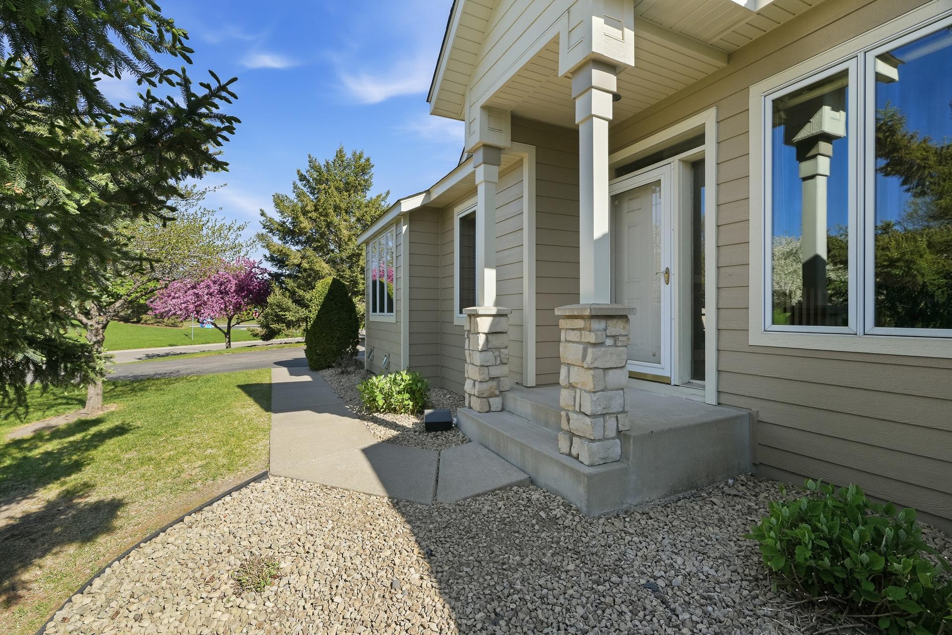 View of Residential at 8821 Stonebrooke Court, Woodbury MN 55125, Woodbury (6 of 58) - Mike Wilen | Minnesota Team Real Estate