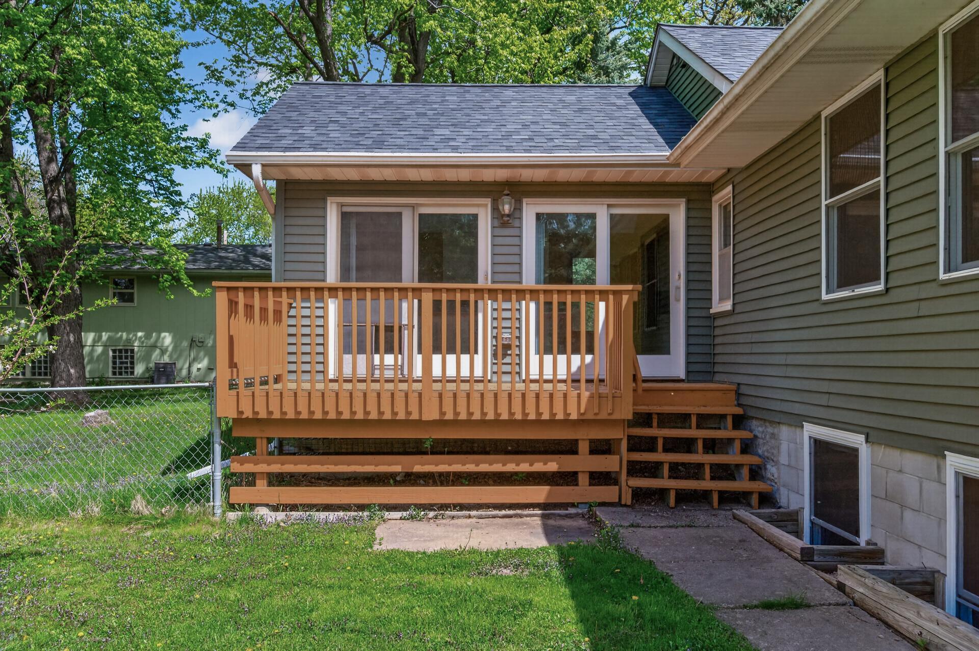 View of Residential at 1612 Goodview Avenue, Oakdale MN 55128, Oakdale (25 of 30) - Mike Wilen | Minnesota Team Real Estate