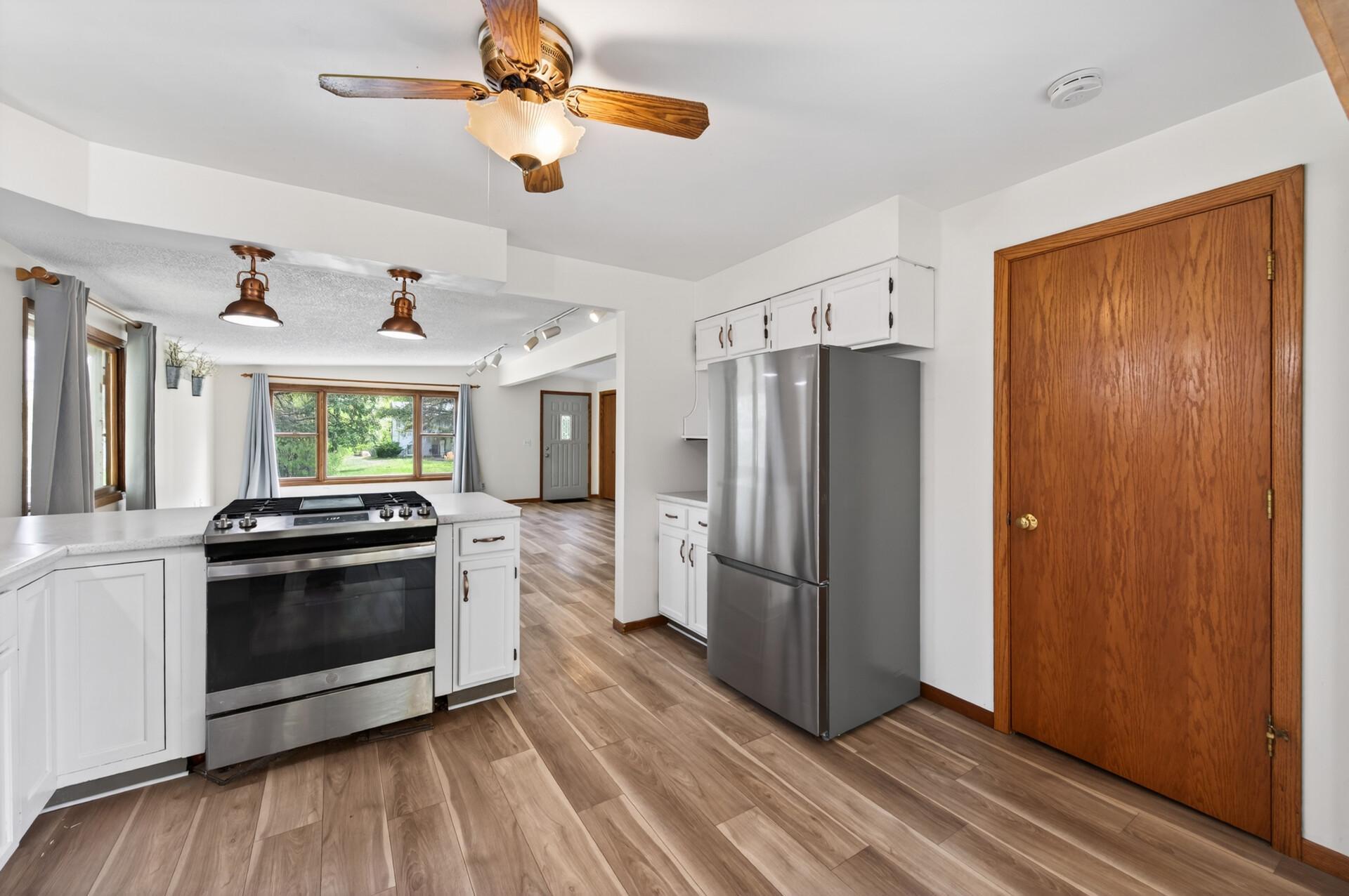 View of Residential at 1612 Goodview Avenue, Oakdale MN 55128, Oakdale (12 of 30) - Mike Wilen | Minnesota Team Real Estate