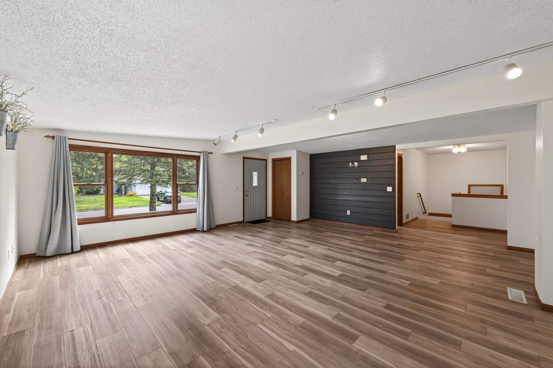View of Residential at 1612 Goodview Avenue, Oakdale MN 55128, Oakdale (7 of 30) - Mike Wilen | Minnesota Team Real Estate