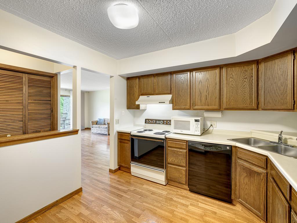 View of Residential at 2455 Londin Lane #322, Maplewood MN 55119, Maplewood (9 of 23) - Mike Wilen | Minnesota Team Real Estate