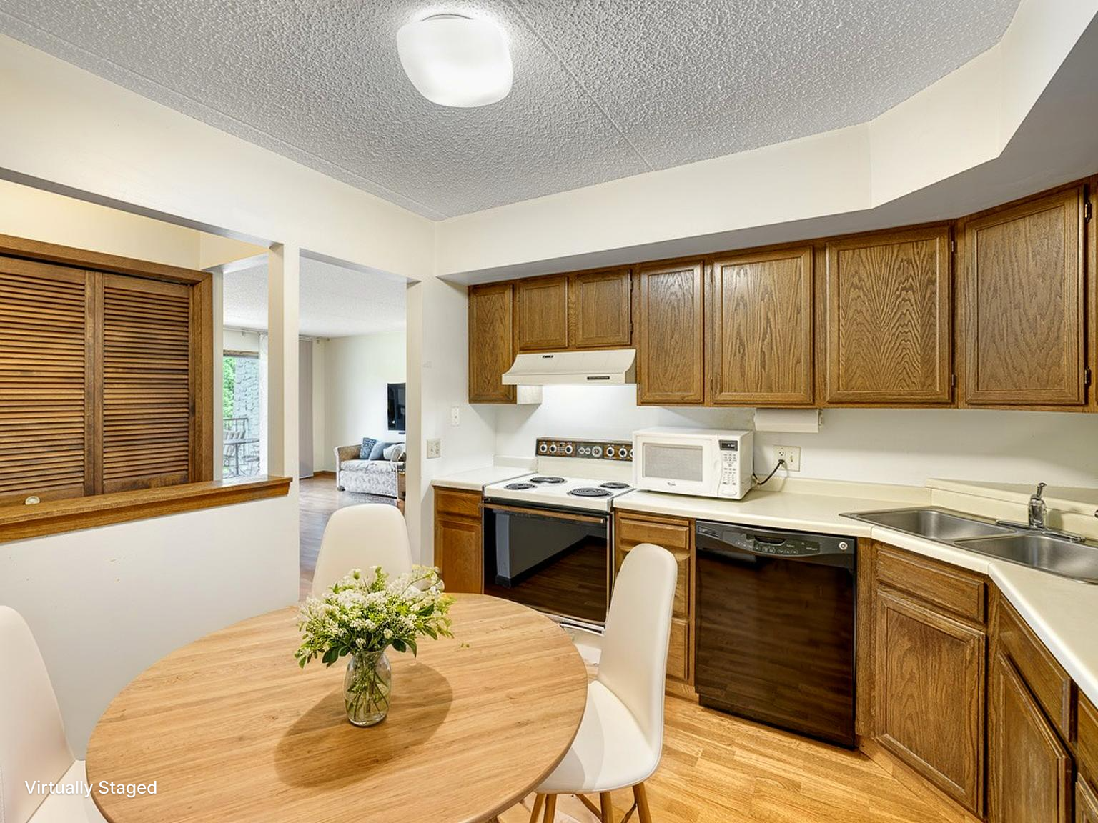View of Residential at 2455 Londin Lane #322, Maplewood MN 55119, Maplewood (8 of 23) - Mike Wilen | Minnesota Team Real Estate