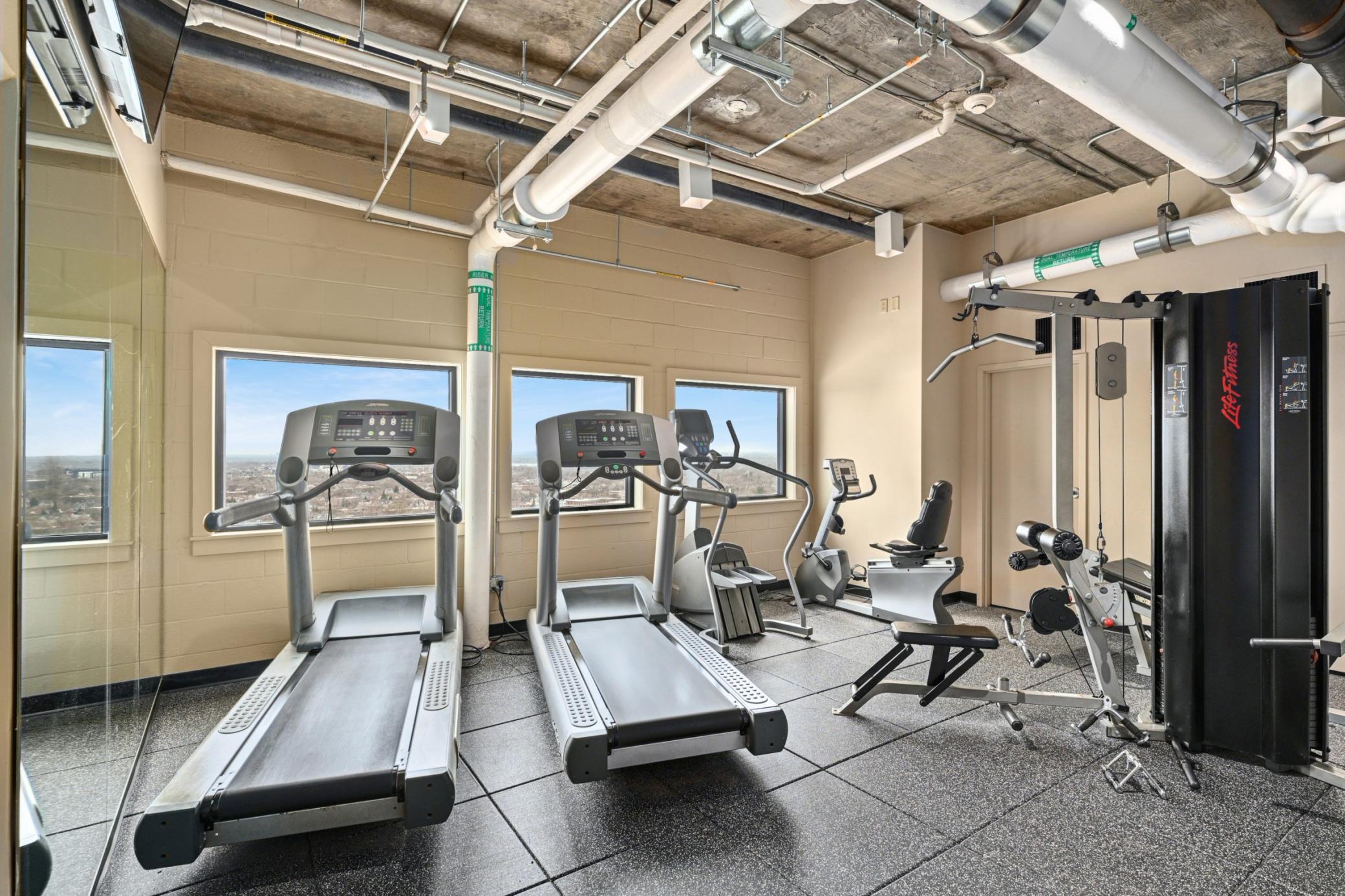 View of Residential at 400 Groveland Avenue #1514, Minneapolis MN 55403, Minneapolis (26 of 46) - Mike Wilen | Minnesota Team Real Estate