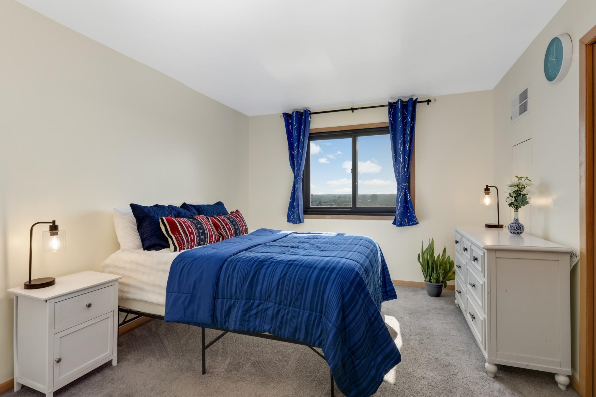 View of Residential at 400 Groveland Avenue #1514, Minneapolis MN 55403, Minneapolis (15 of 46) - Mike Wilen | Minnesota Team Real Estate