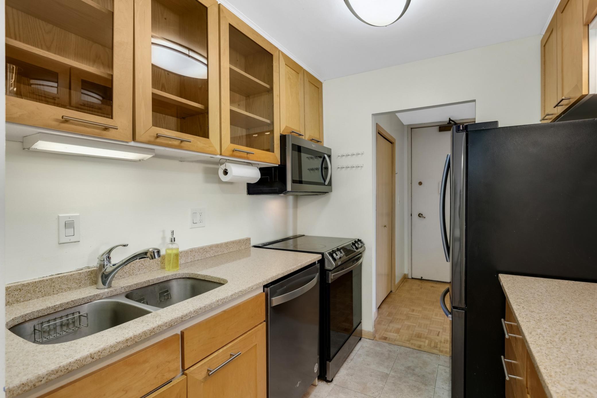 View of Residential at 400 Groveland Avenue #1514, Minneapolis MN 55403, Minneapolis (12 of 46) - Mike Wilen | Minnesota Team Real Estate