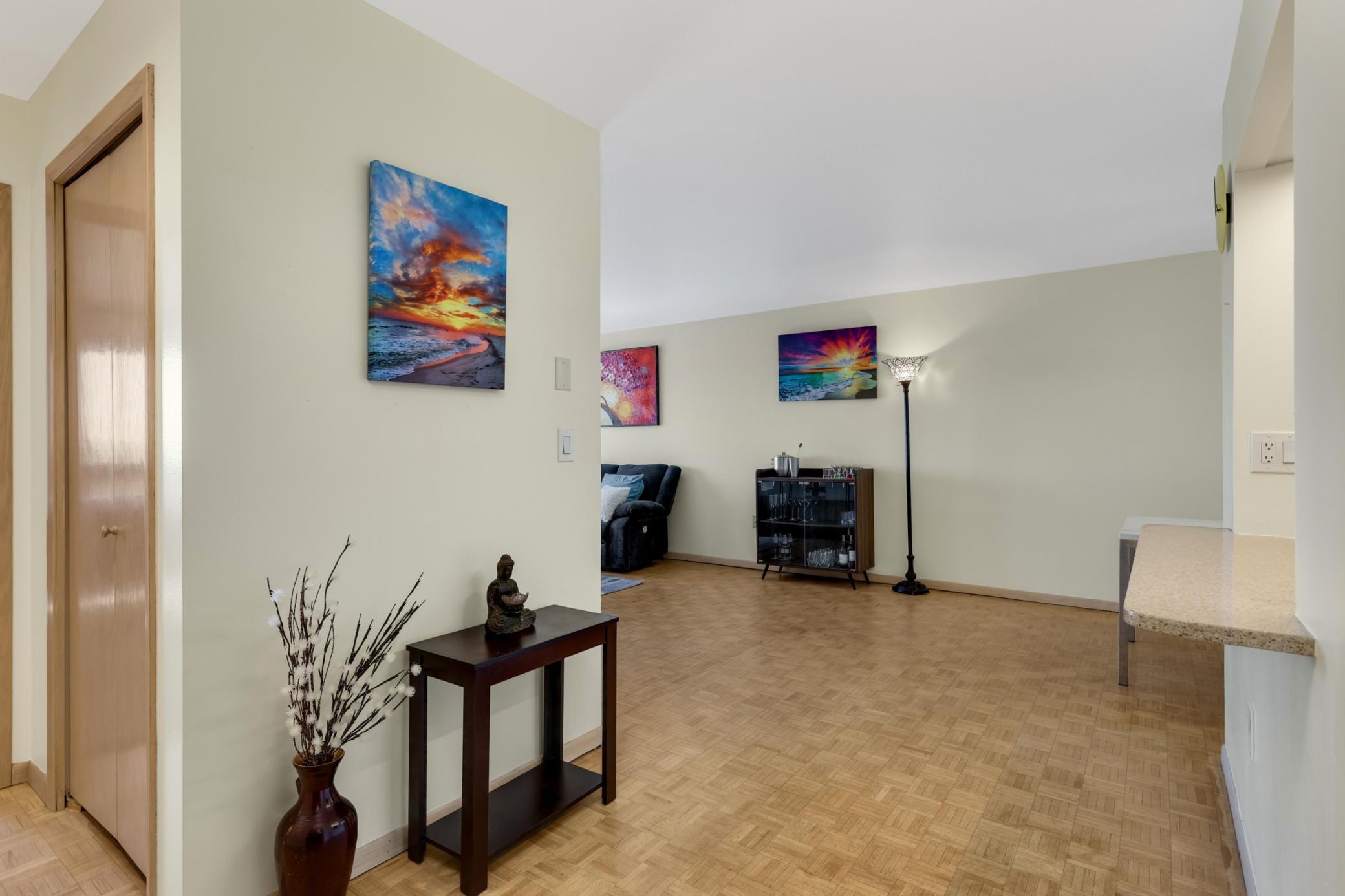 View of Residential at 400 Groveland Avenue #1514, Minneapolis MN 55403, Minneapolis (18 of 46) - Mike Wilen | Minnesota Team Real Estate
