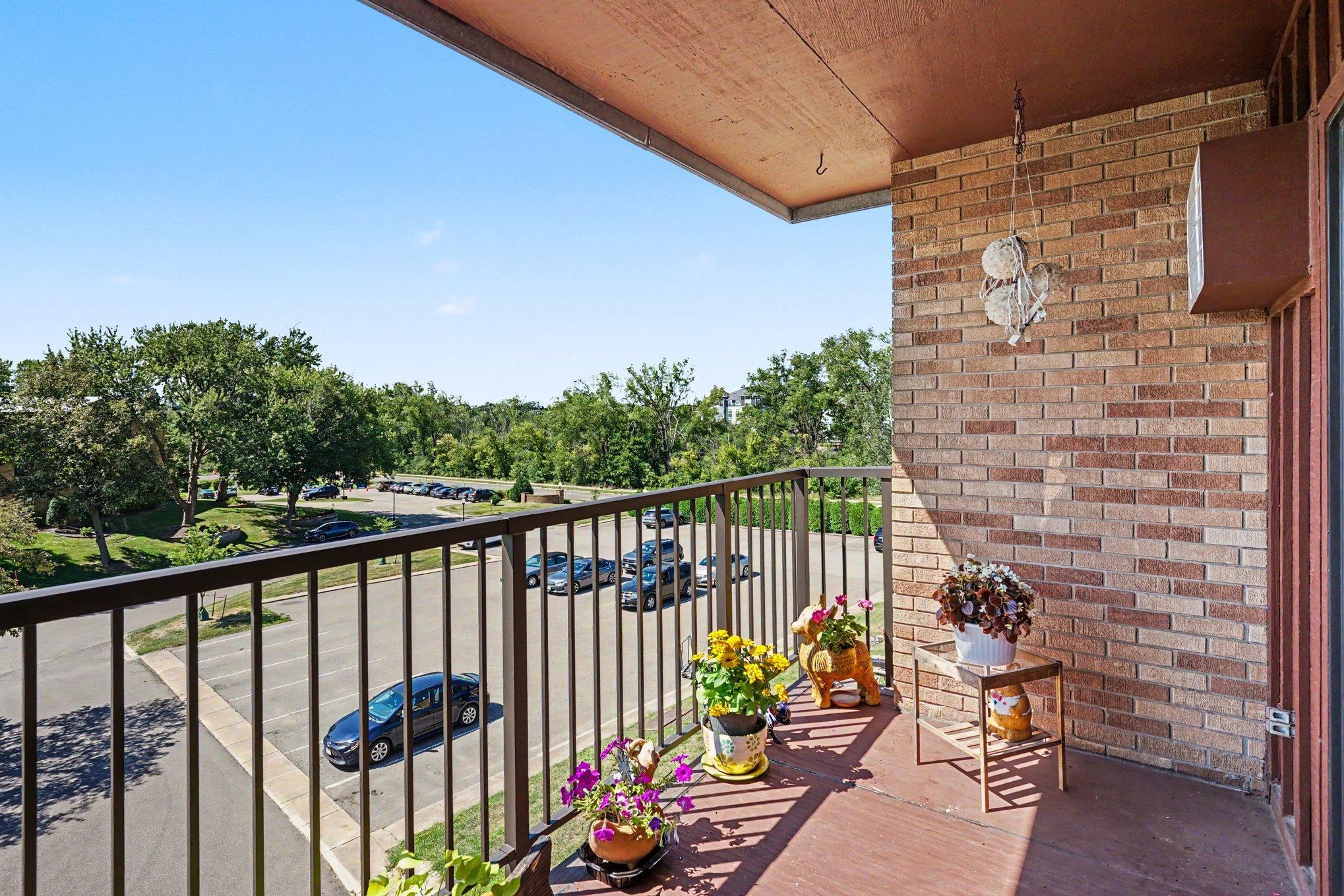 View of Residential at 2700 Oxford Street #154, Roseville MN 55113, Roseville (22 of 25) - Mike Wilen | Minnesota Team Real Estate
