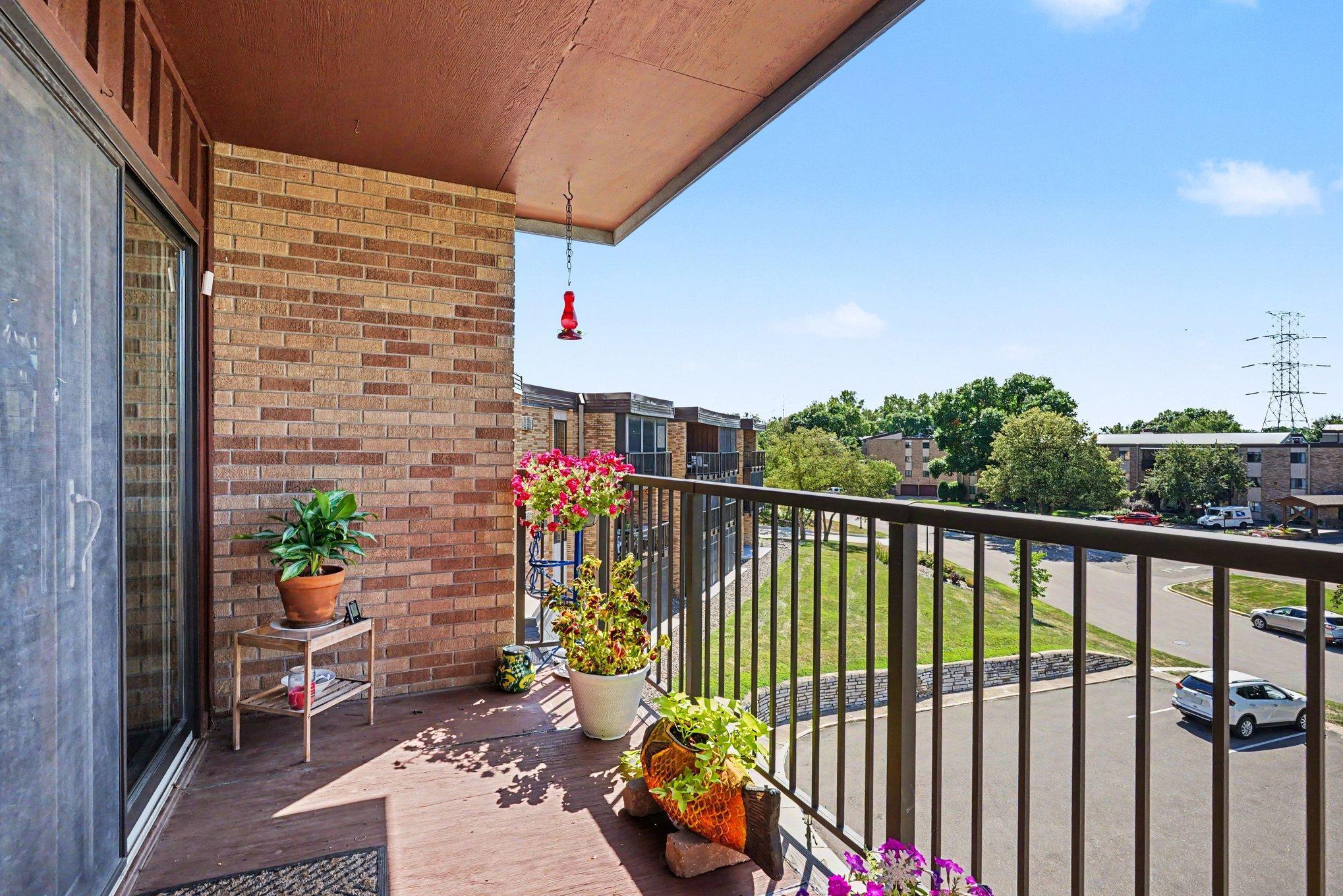 View of Residential at 2700 Oxford Street #154, Roseville MN 55113, Roseville (21 of 25) - Mike Wilen | Minnesota Team Real Estate