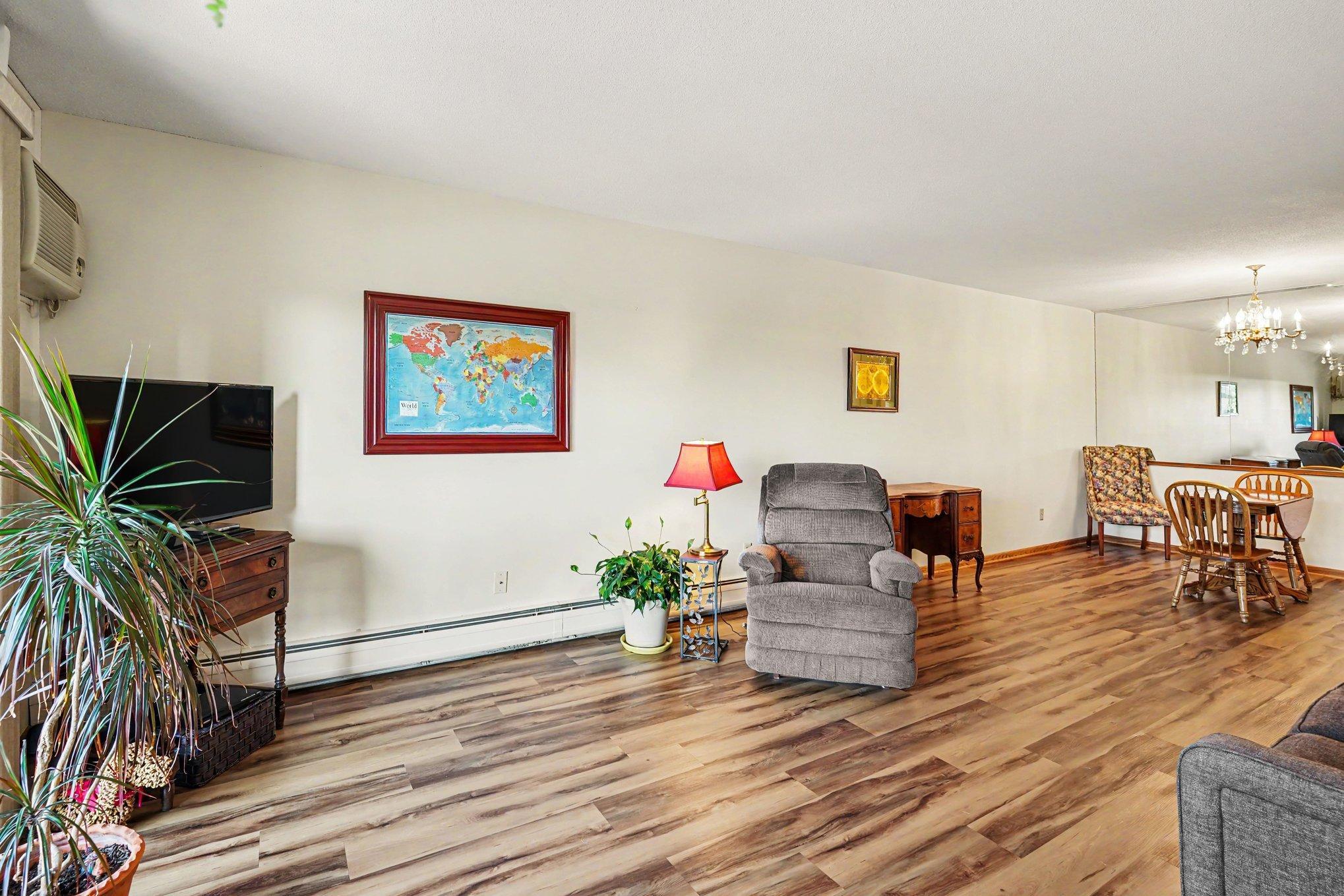 View of Residential at 2700 Oxford Street #154, Roseville MN 55113, Roseville (10 of 25) - Mike Wilen | Minnesota Team Real Estate