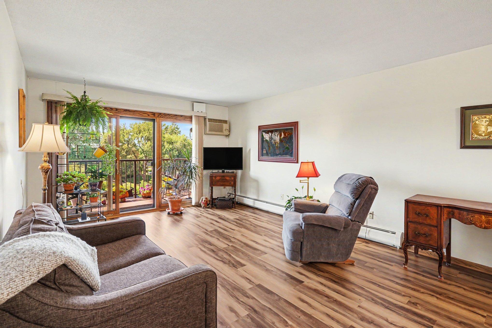 View of Residential at 2700 Oxford Street #154, Roseville MN 55113, Roseville (9 of 25) - Mike Wilen | Minnesota Team Real Estate